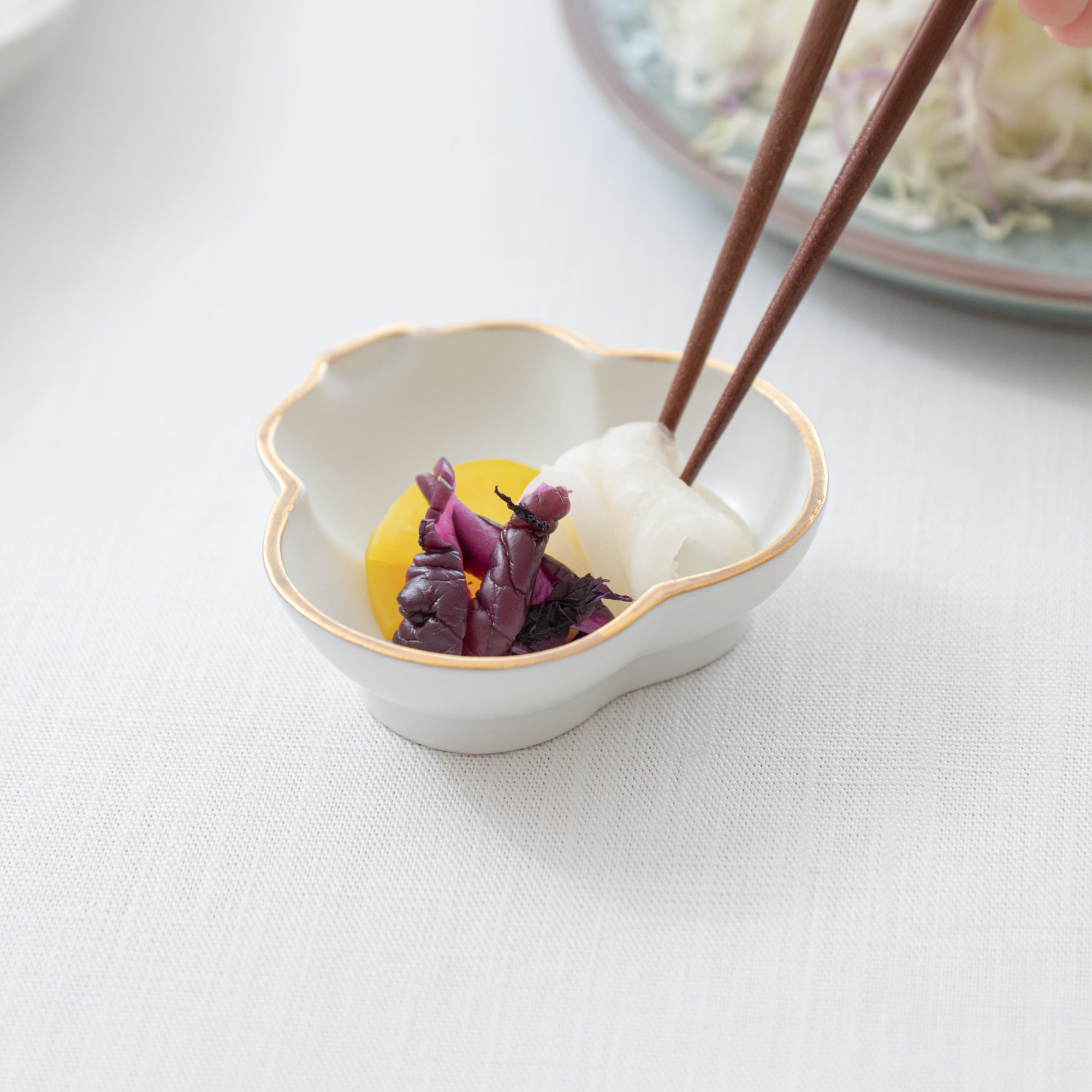 Zuiho Kiln Gourd Sauce Plate - MUSUBI KILN - Quality Japanese Tableware and Gift