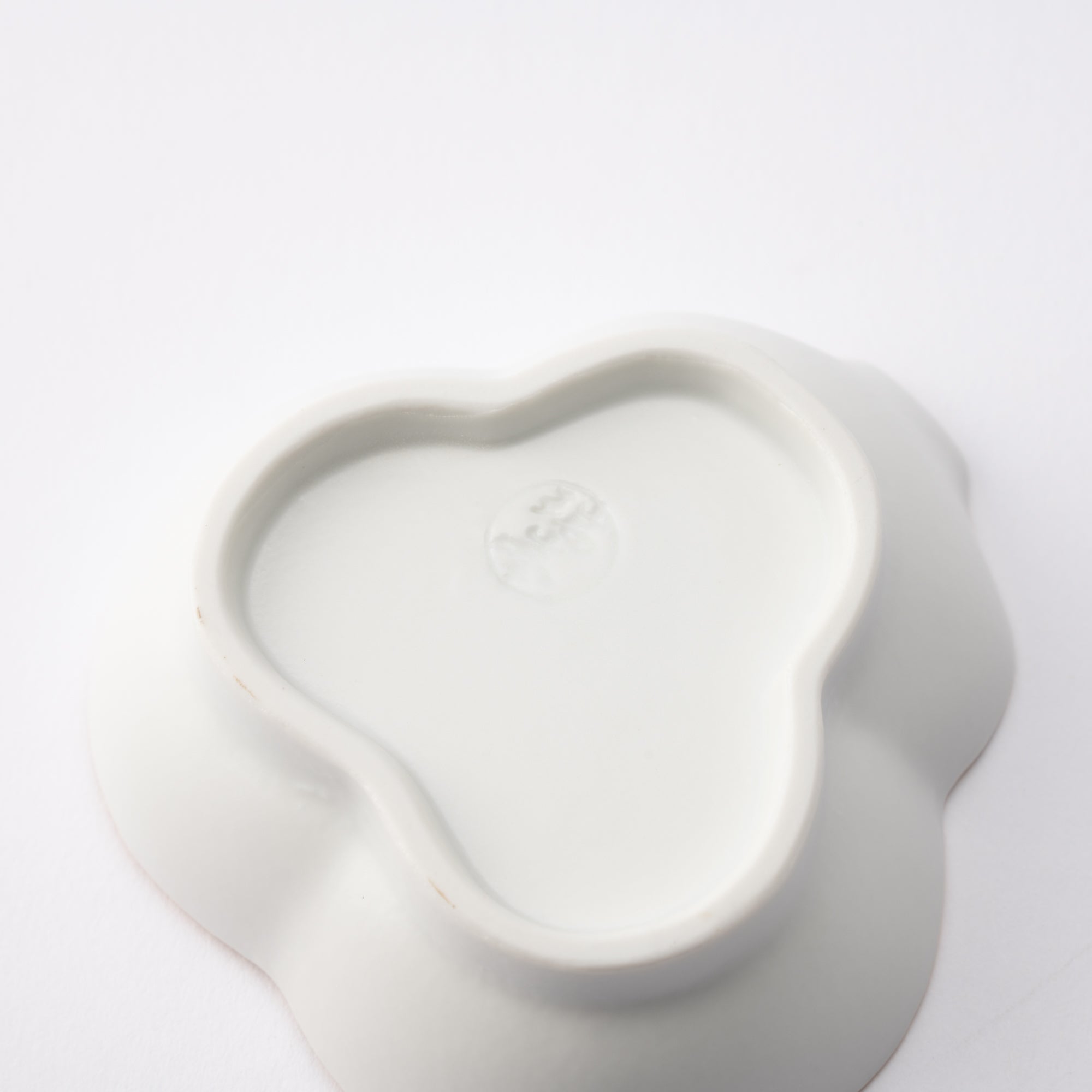 Zuiho Kiln Gourd Sauce Plate - MUSUBI KILN - Quality Japanese Tableware and Gift