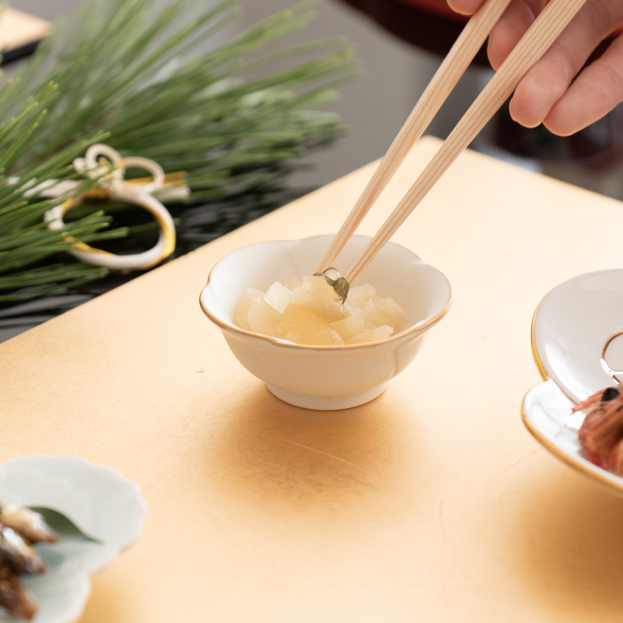Zuiho Kiln Small Flower Delicacy Small Bowl - MUSUBI KILN - Quality Japanese Tableware and Gift