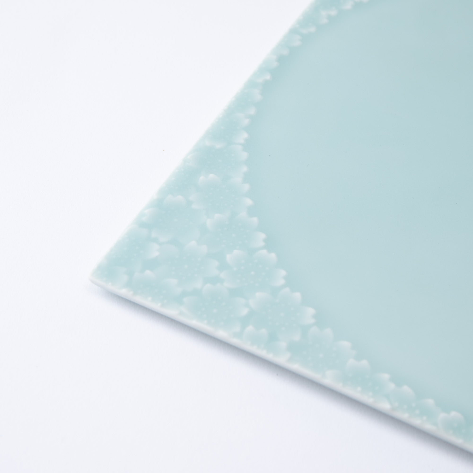Moist Sakura Square Main Plate