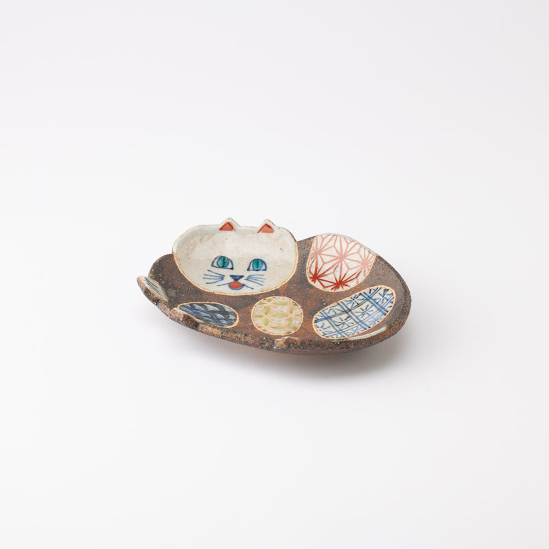 Kousai Kiln Playful Cat Hasami Plate