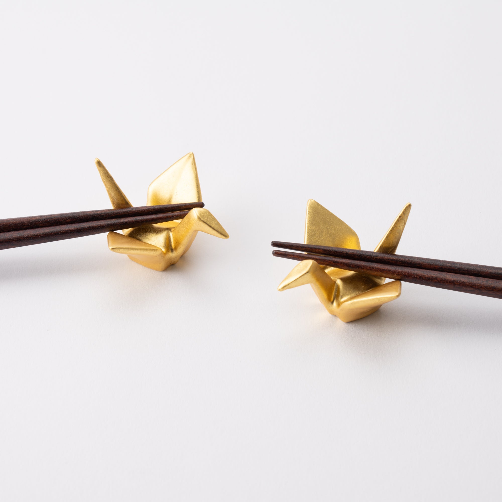 Hakuichi Golden Crane Kanazawa Gold Leaf Chopstick Rest Pair - MUSUBI KILN - Quality Japanese Tableware and Gift