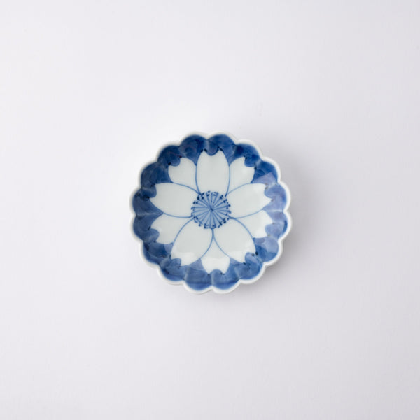 Keizan Kiln Sakura Arita Chrysanthemum-Shaped Sauce Plate - MUSUBI KILN - Handmade Japanese Tableware and Japanese Dinnerware