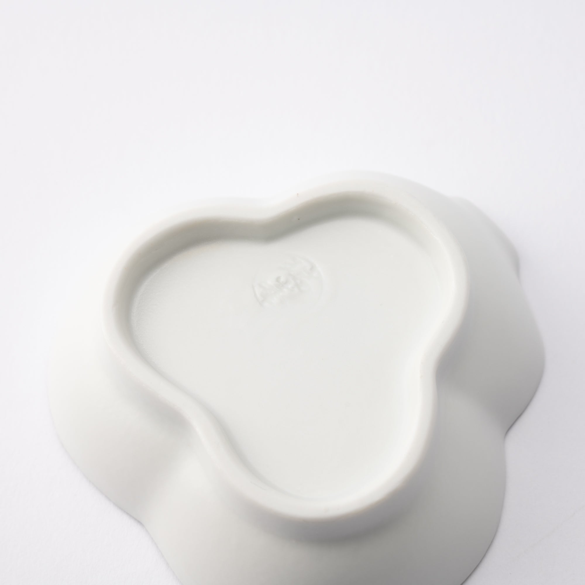 Zuiho Kiln Gourd Sauce Plate - MUSUBI KILN - Quality Japanese Tableware and Gift