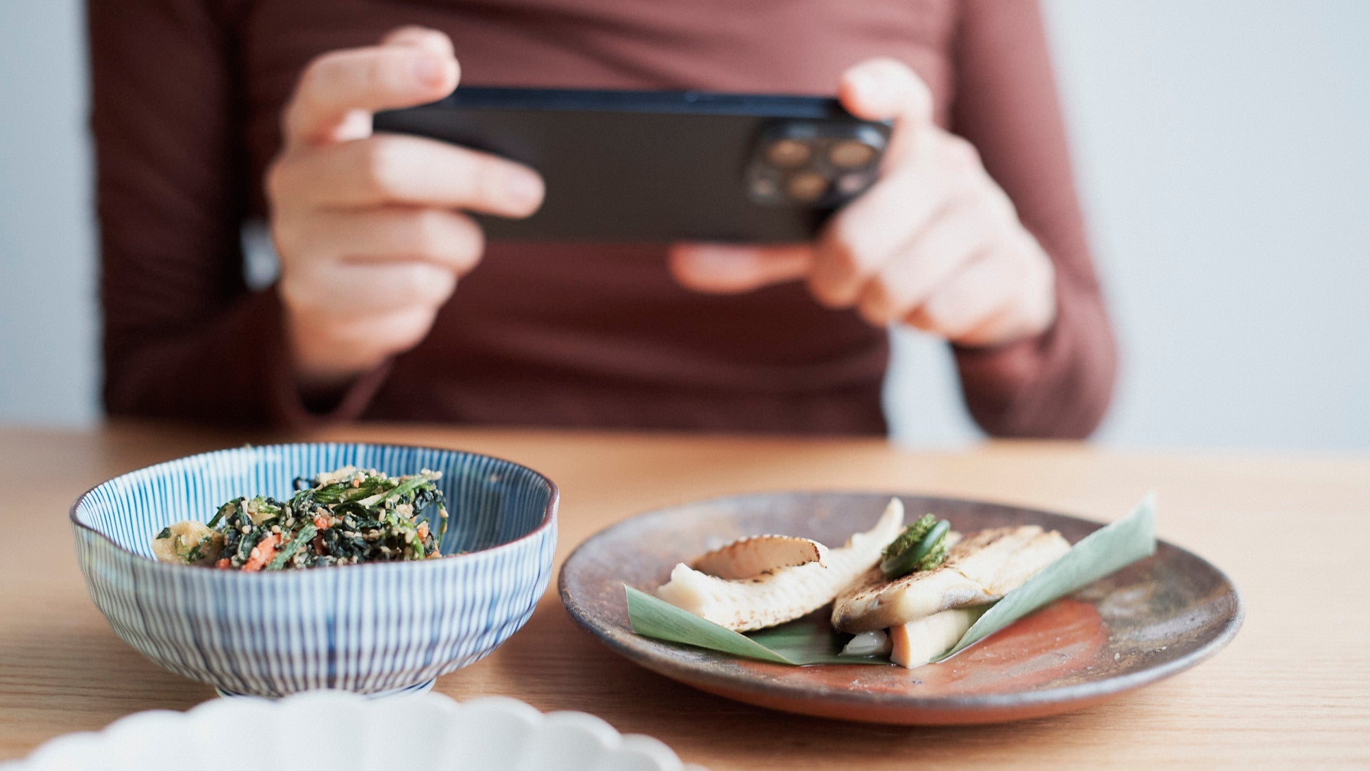 How to Snap Beautiful Food & Tableware Photos with Your Phone