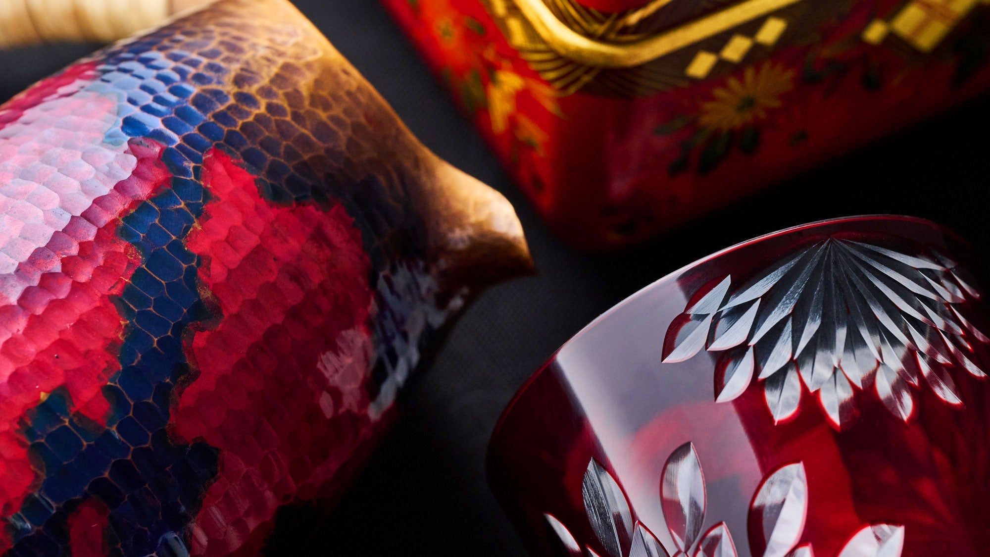 Radiant Reds: Japanese Tableware to Brighten Celebrations