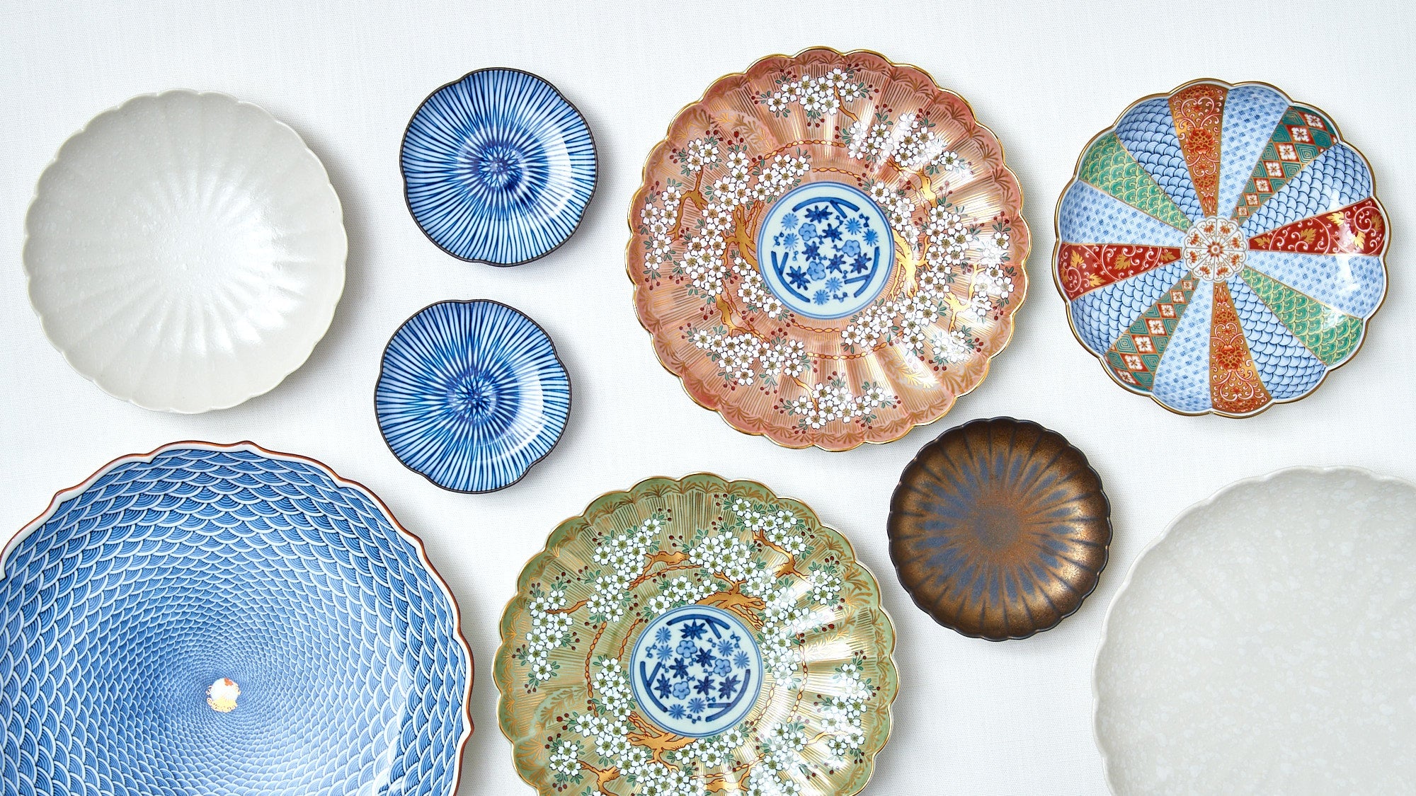 Our Favorite Chrysanthemum-Inspired Tableware Picks This Fall