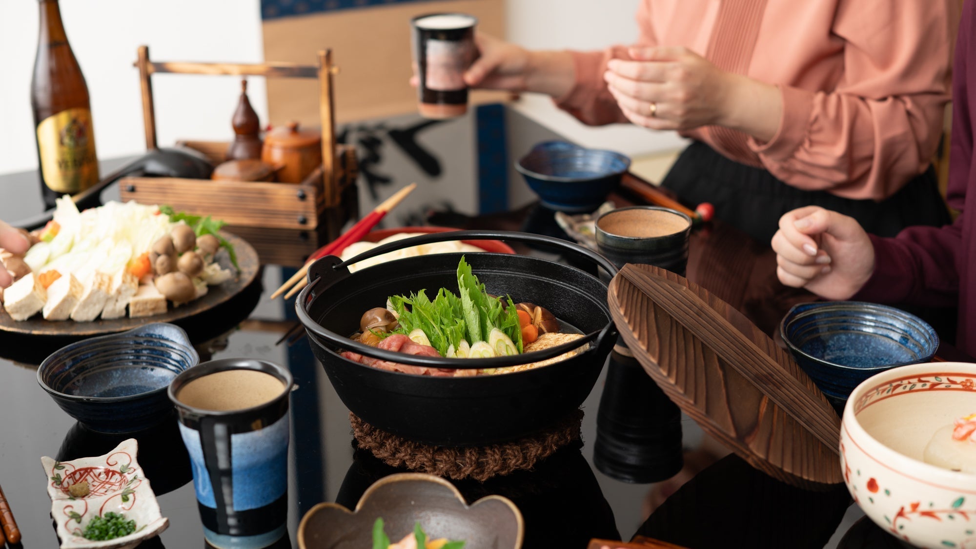 Nambu Ironware Comfort: Crafting the Perfect Sukiyaki Night