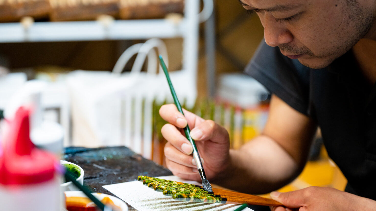 Colorful Craft: Fujii Yuya's Journey of Chopstick Artistry