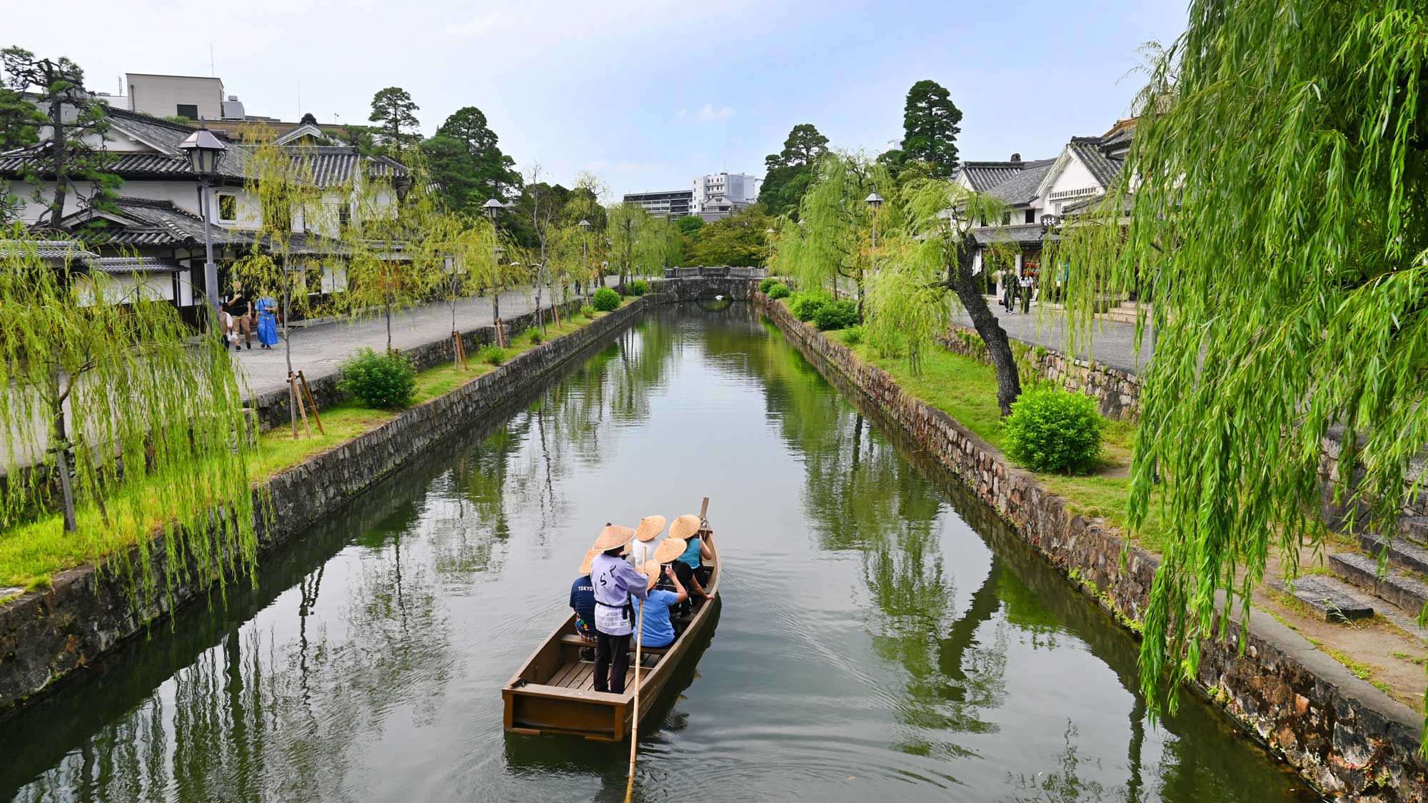 Early Summer Escape: Travel Through Tableware