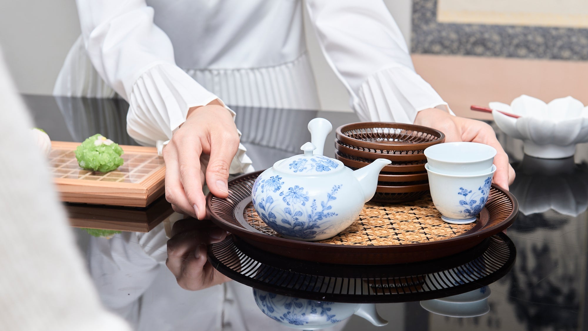 Entertaining in Style: Premium Teaware and Accessories for the Discerning Host - MUSUBI KILN