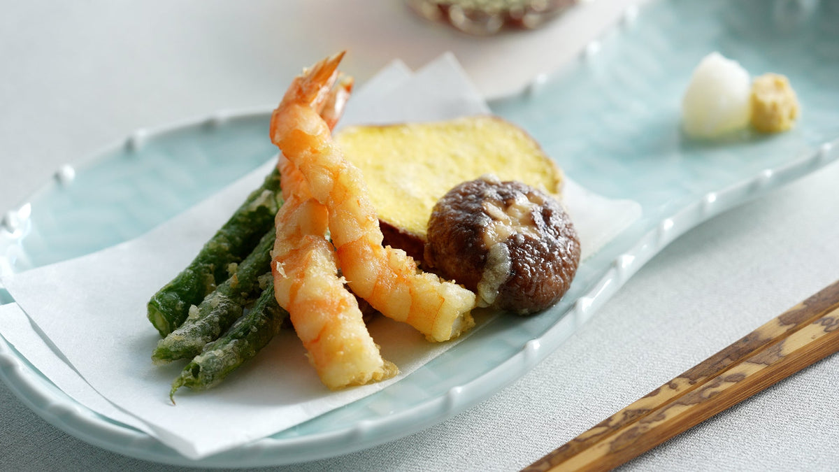 Assorted freshly fried shrimp and vegetable tempura