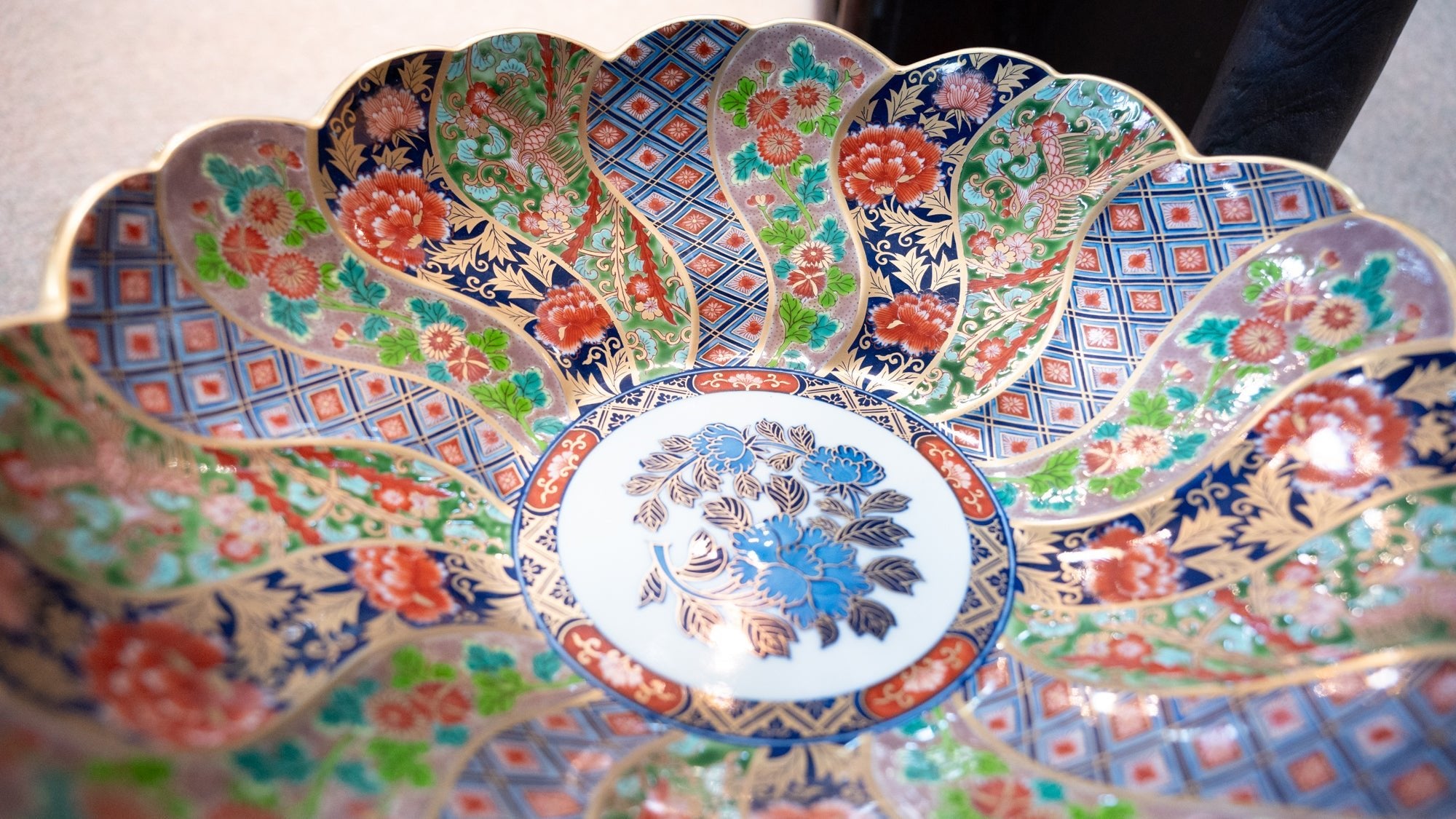 Preserving Heritage: The Art of Old Imari Replicas at Rinkuro Kiln - MUSUBI KILN