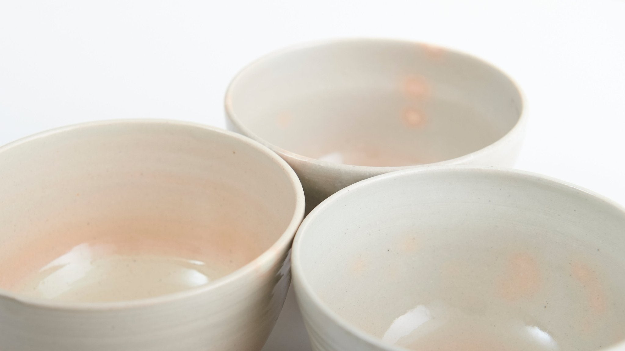 Red Flares of Beauty: Unveiling the Charms of Clay  - MUSUBI KILN