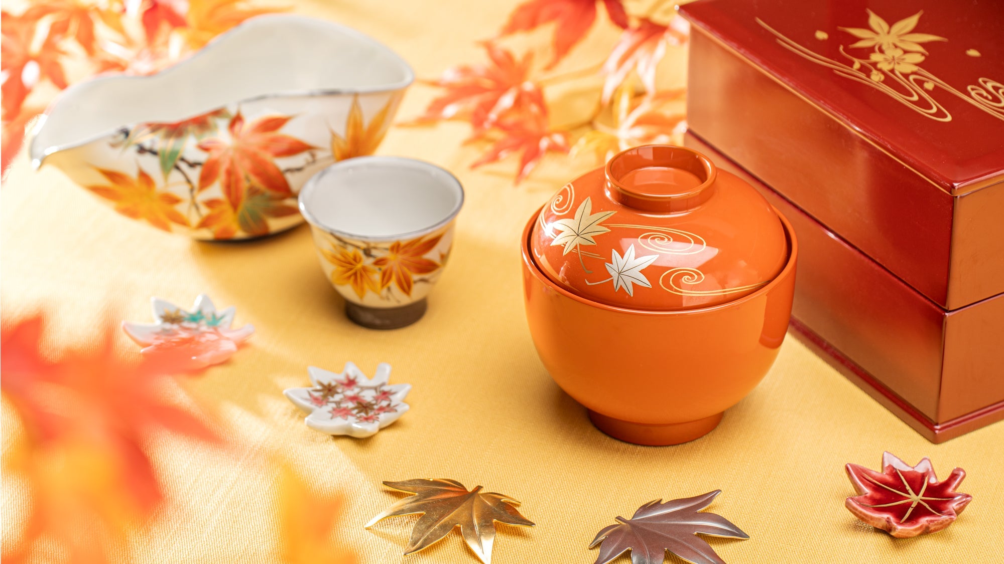 Momiji Motif Tableware