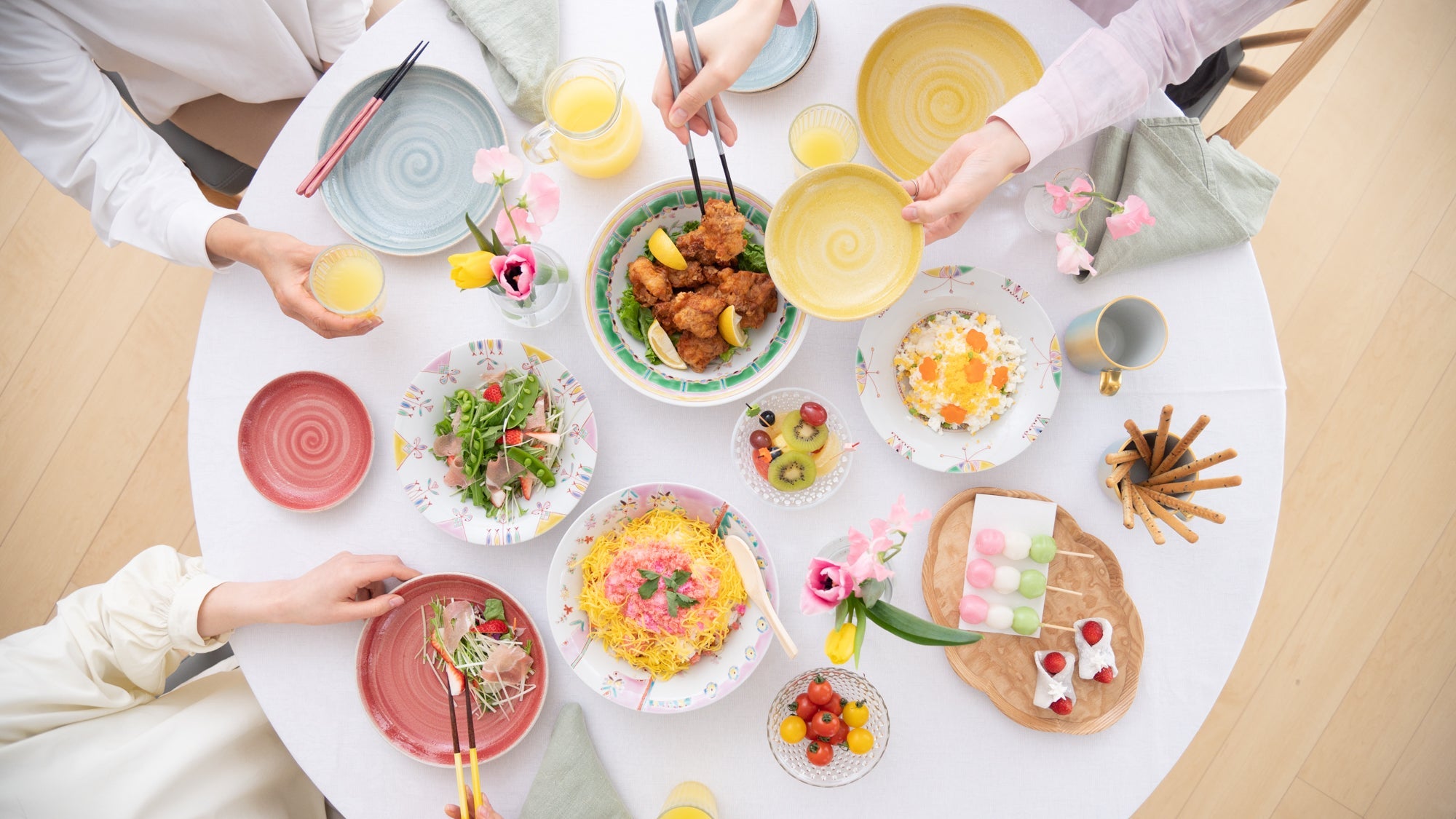 Lunch Party in Pretty Spring Colors