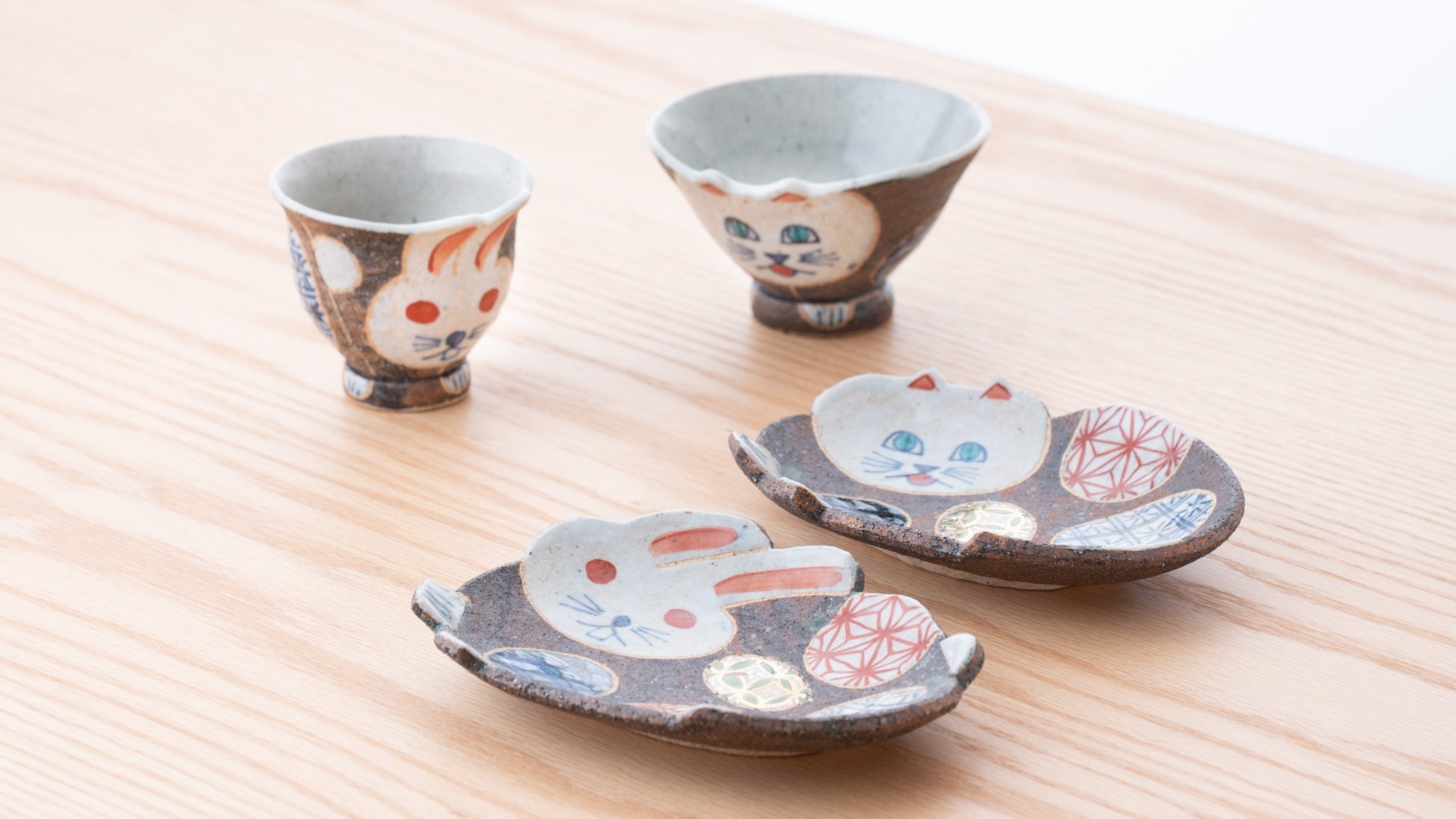 Kousai Kiln Playful Cat and Rabbit Series