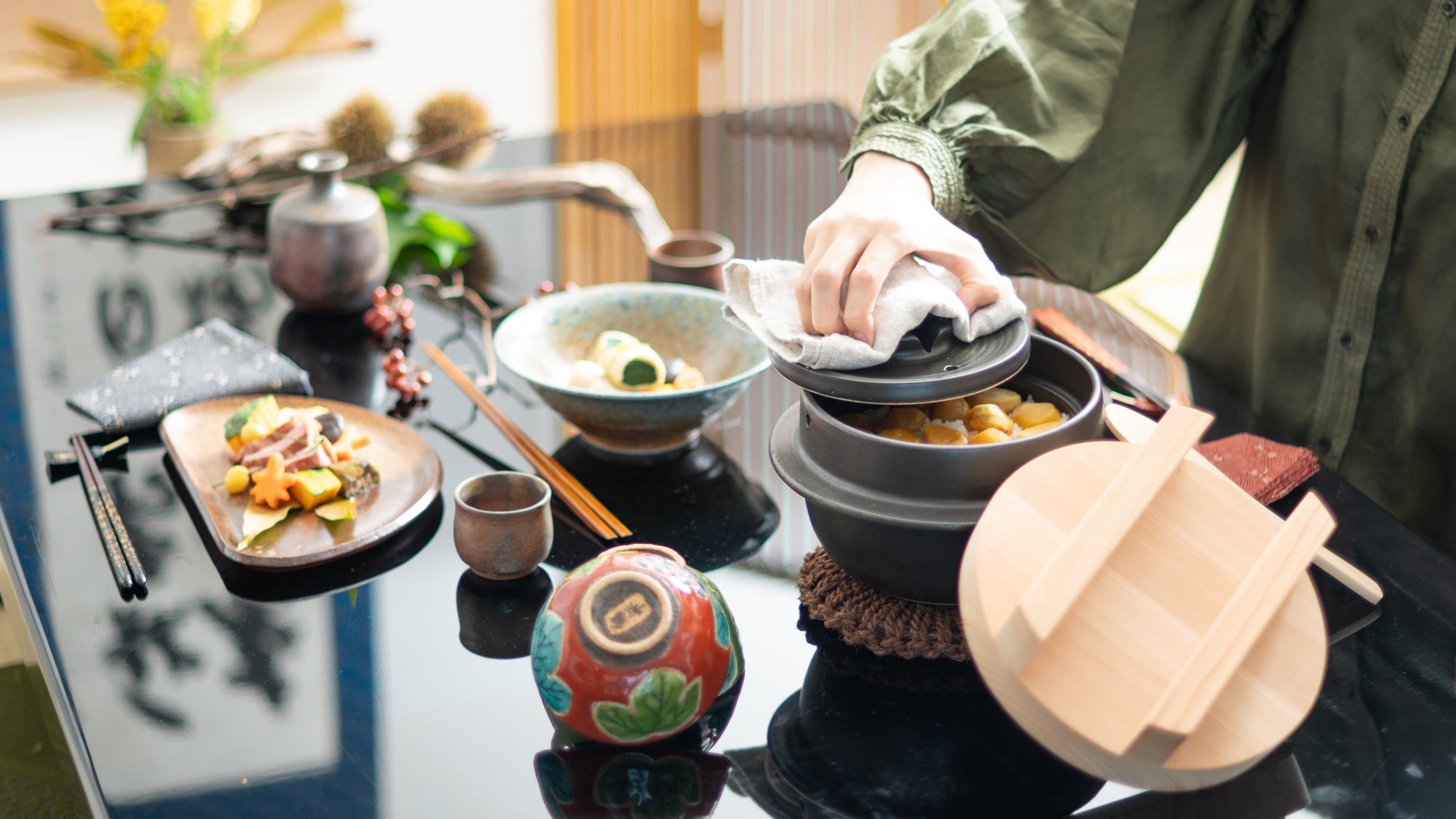 Aromatic and Alluring: Hot Chestnut Rice in Classic Banko Ware