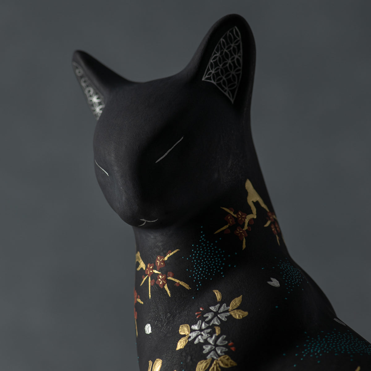 Figurine de chat persan orienté à gauche Morikin Aochibu