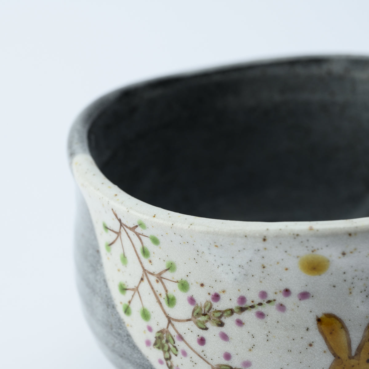 Kutani Ware Rabbits in Sunny Spot Matcha Bowl (Chawan) – Japanese ...