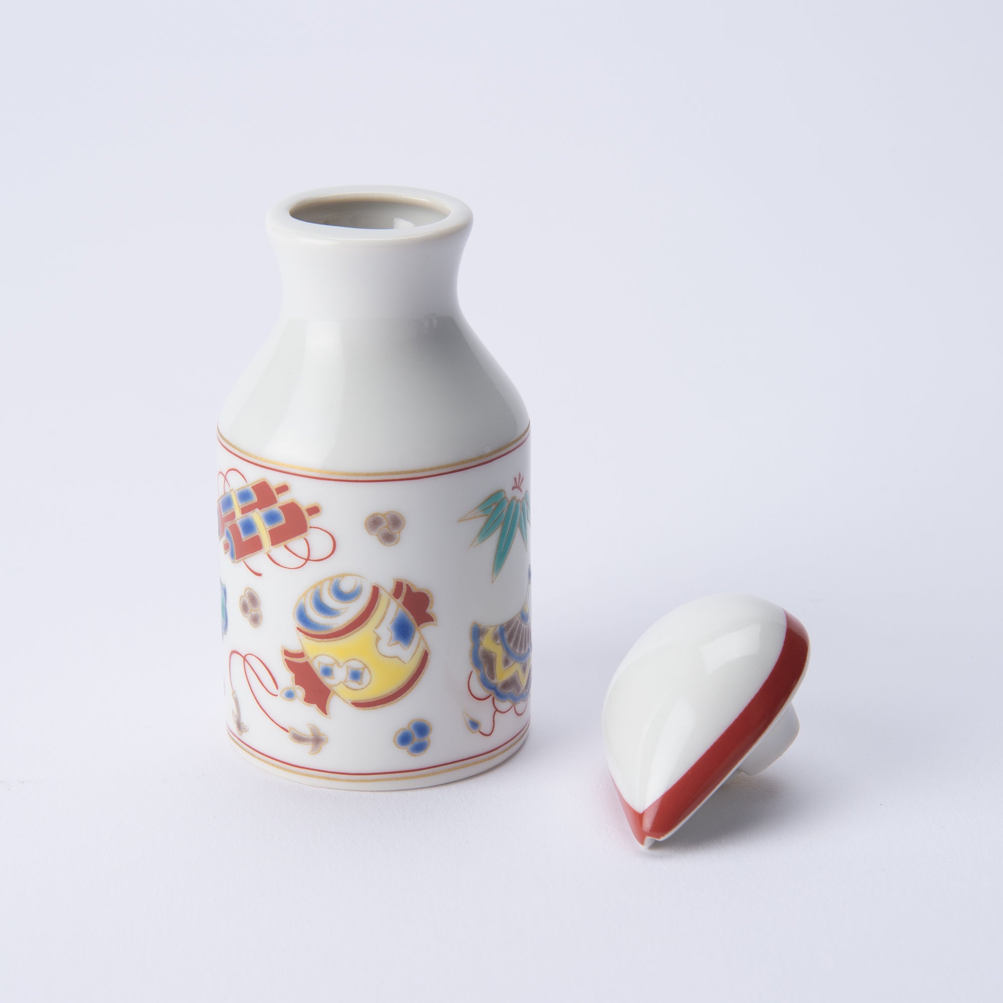 Patterned Soy Sauce Dispenser