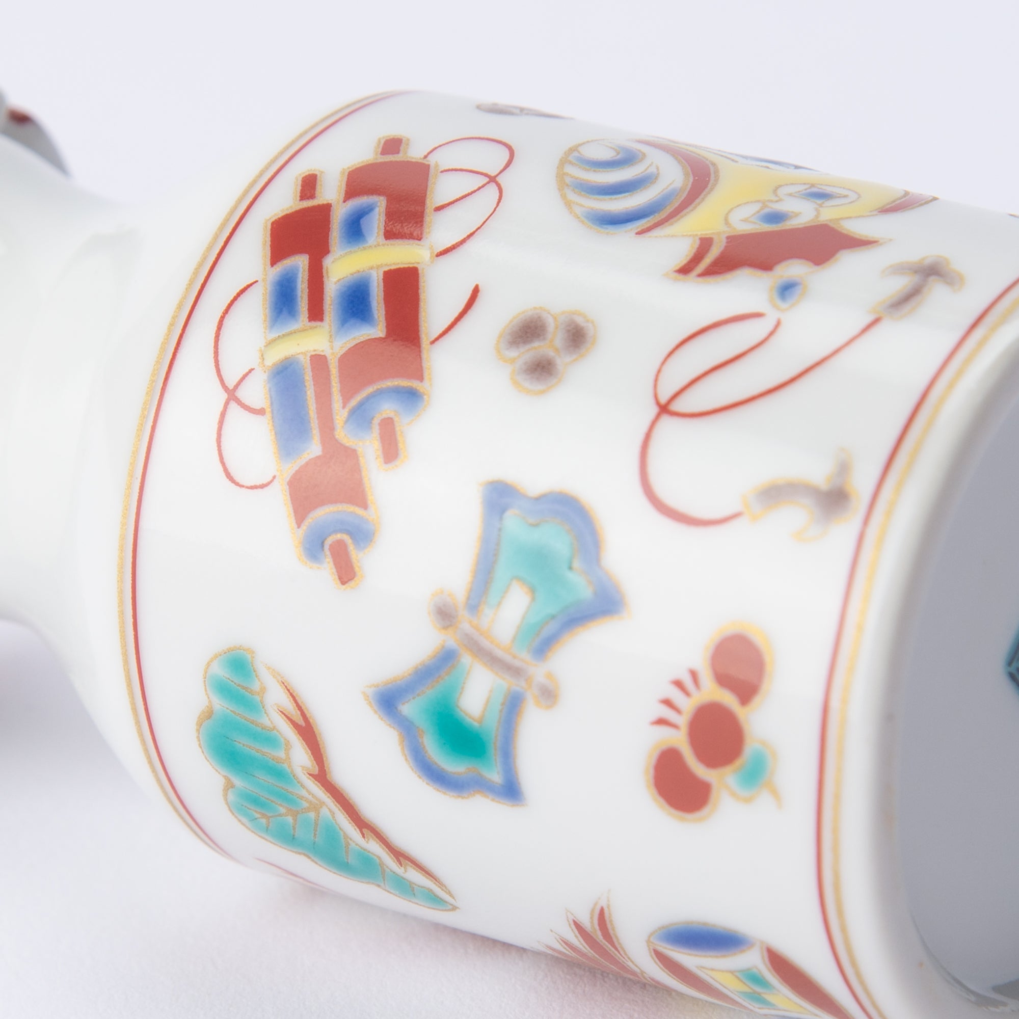 Patterned Soy Sauce Dispenser