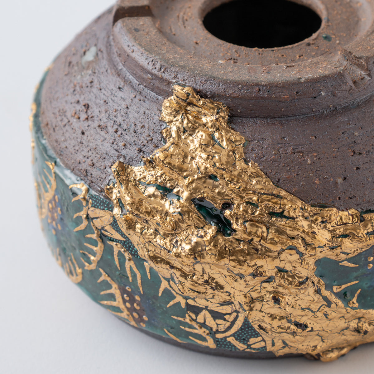 Gold Plum Round Plant Pot