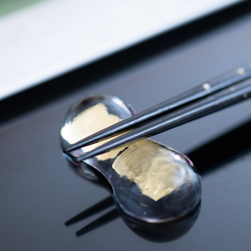 Hirota Black Gold Leaf Edo Glass Chopstick Rest Set