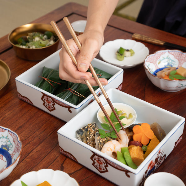  Premium Japanese Chopsticks Reusable 2pcs set [ Made in Japan ]  Traditional Lacquer Art Wooden Chopsticks (Blue/Purple(YM103)) : Home &  Kitchen