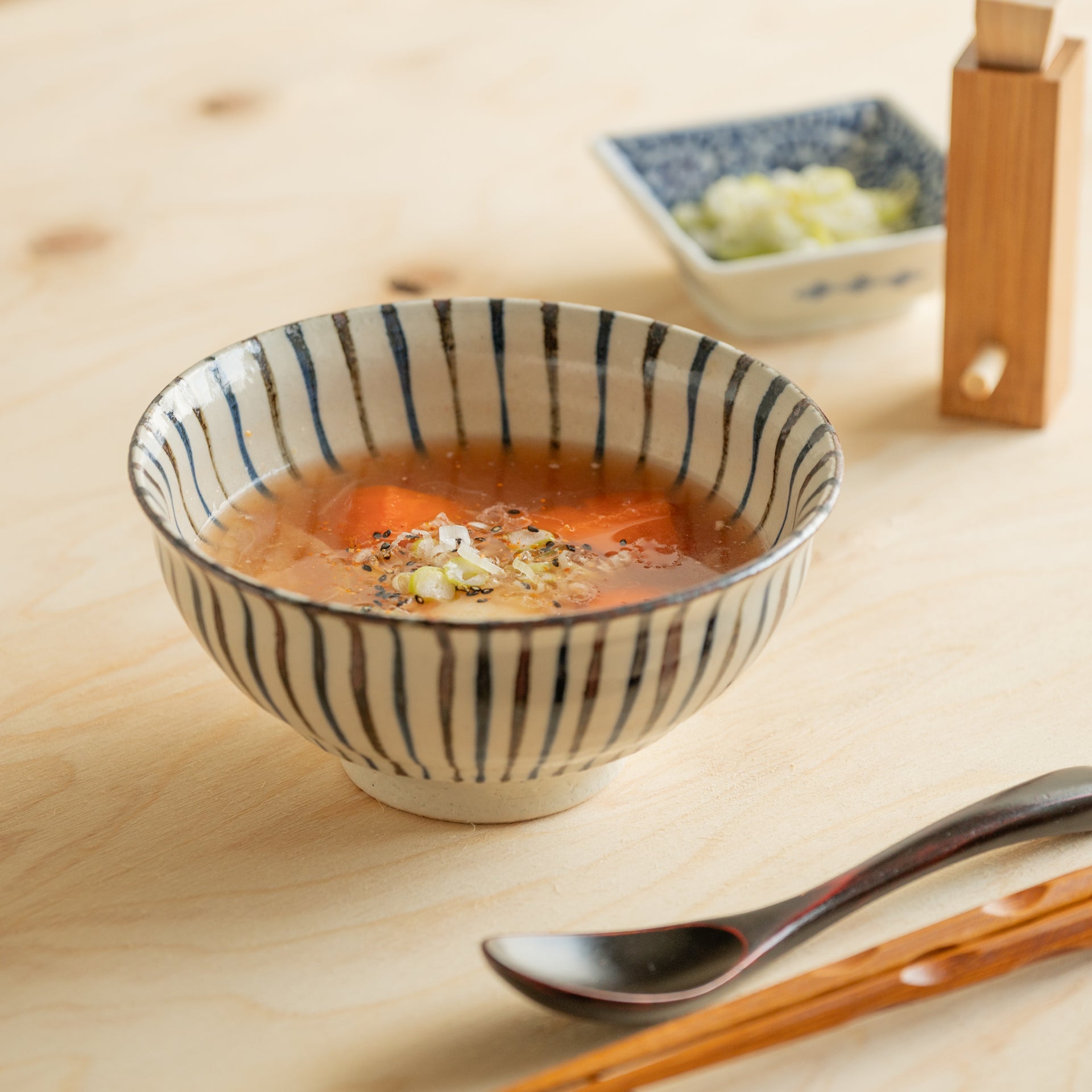 Tokusa Donburi Bowl 6.3 in