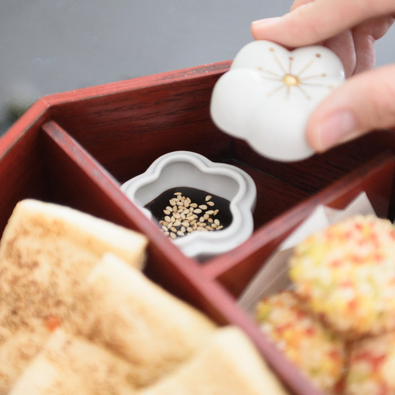 Choemon Plum Blossom Kutani Small Box