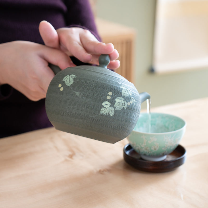 Syunju Green Ivy Tokoname Japanese Teapot 16.9oz(500ml)-Sasame and Ceramesh