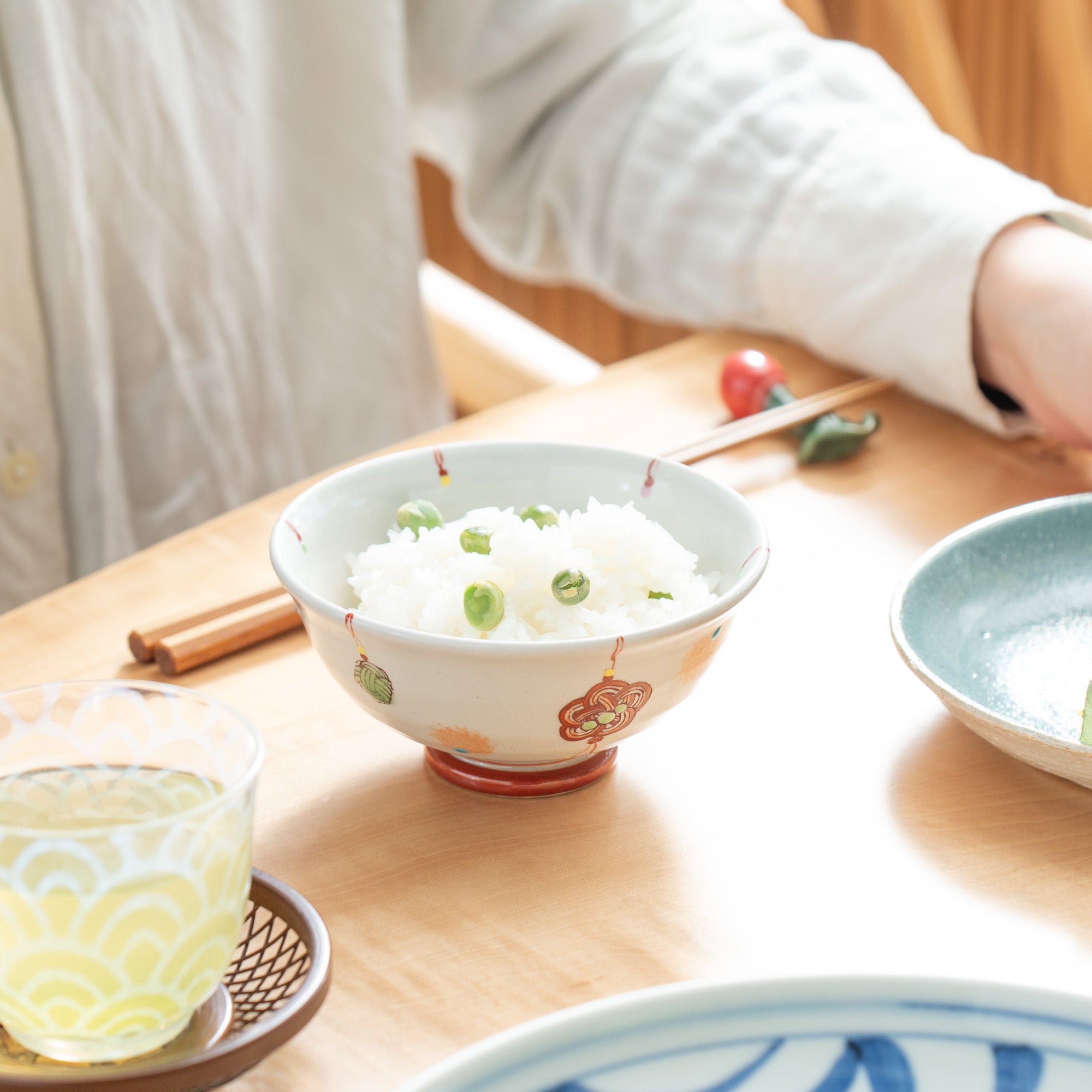 Kokuzou Kiln Mizuhiki Kutani Japanese Rice Bowl S - Red