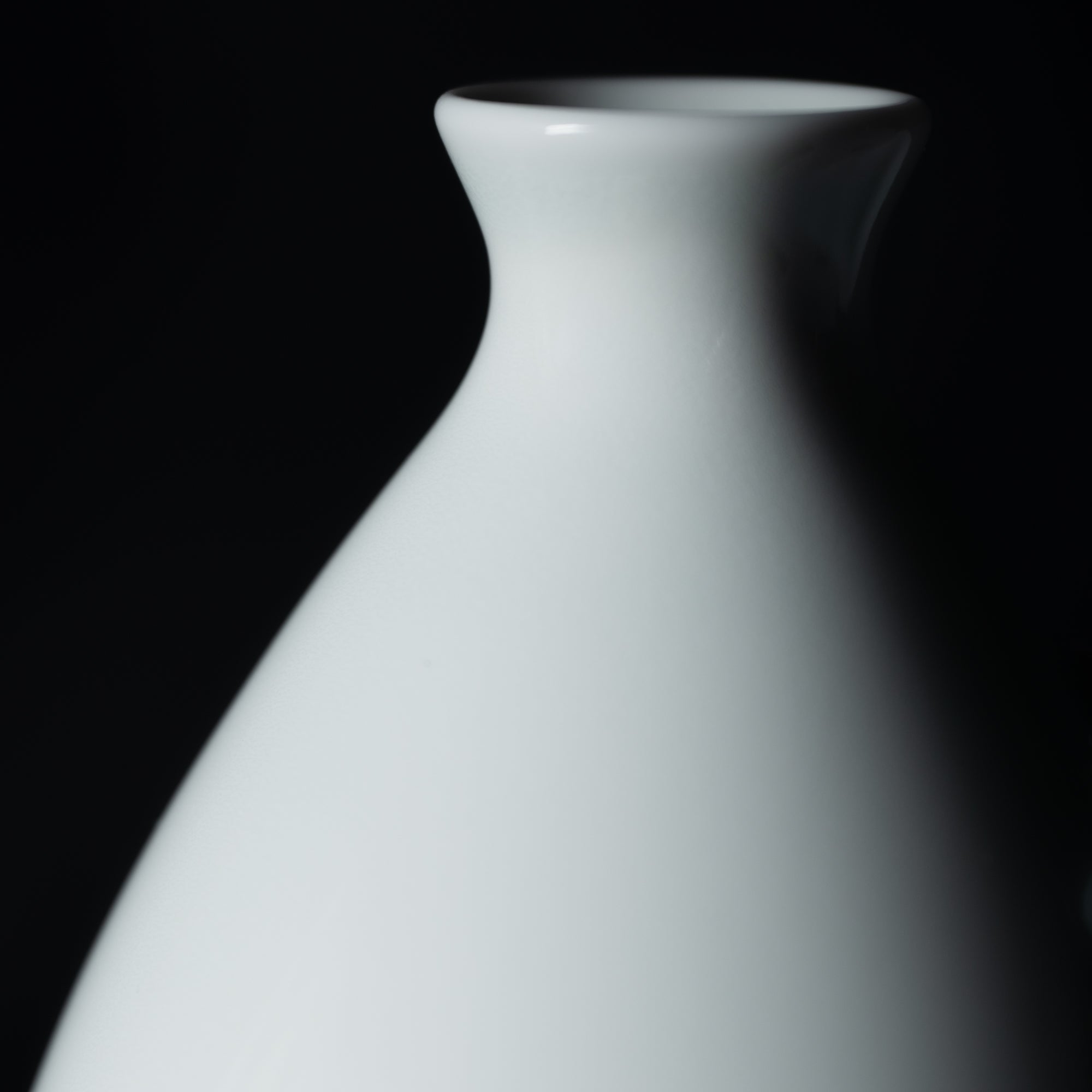 Hirado Chrysanthemum and Running Water Flower Vase