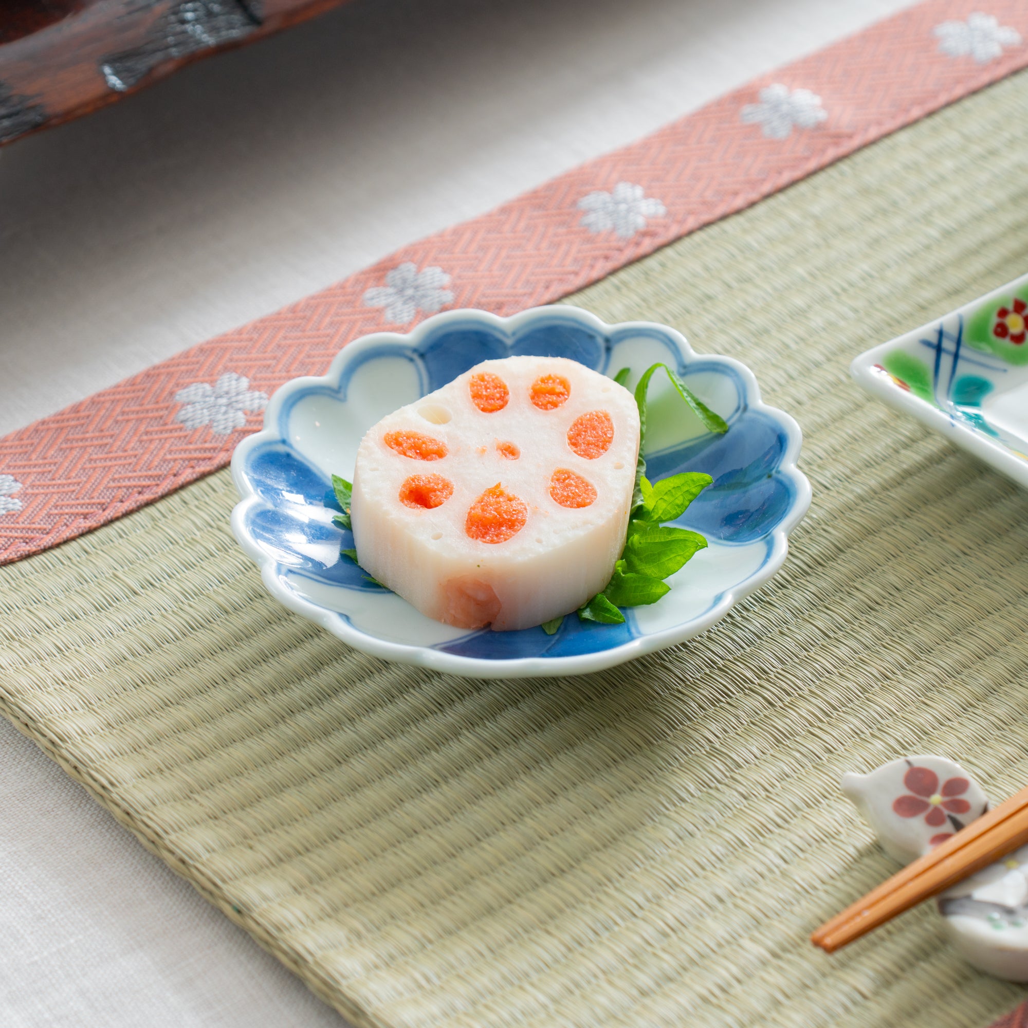 Twist Chrysanthemum-Shaped Sauce Plate