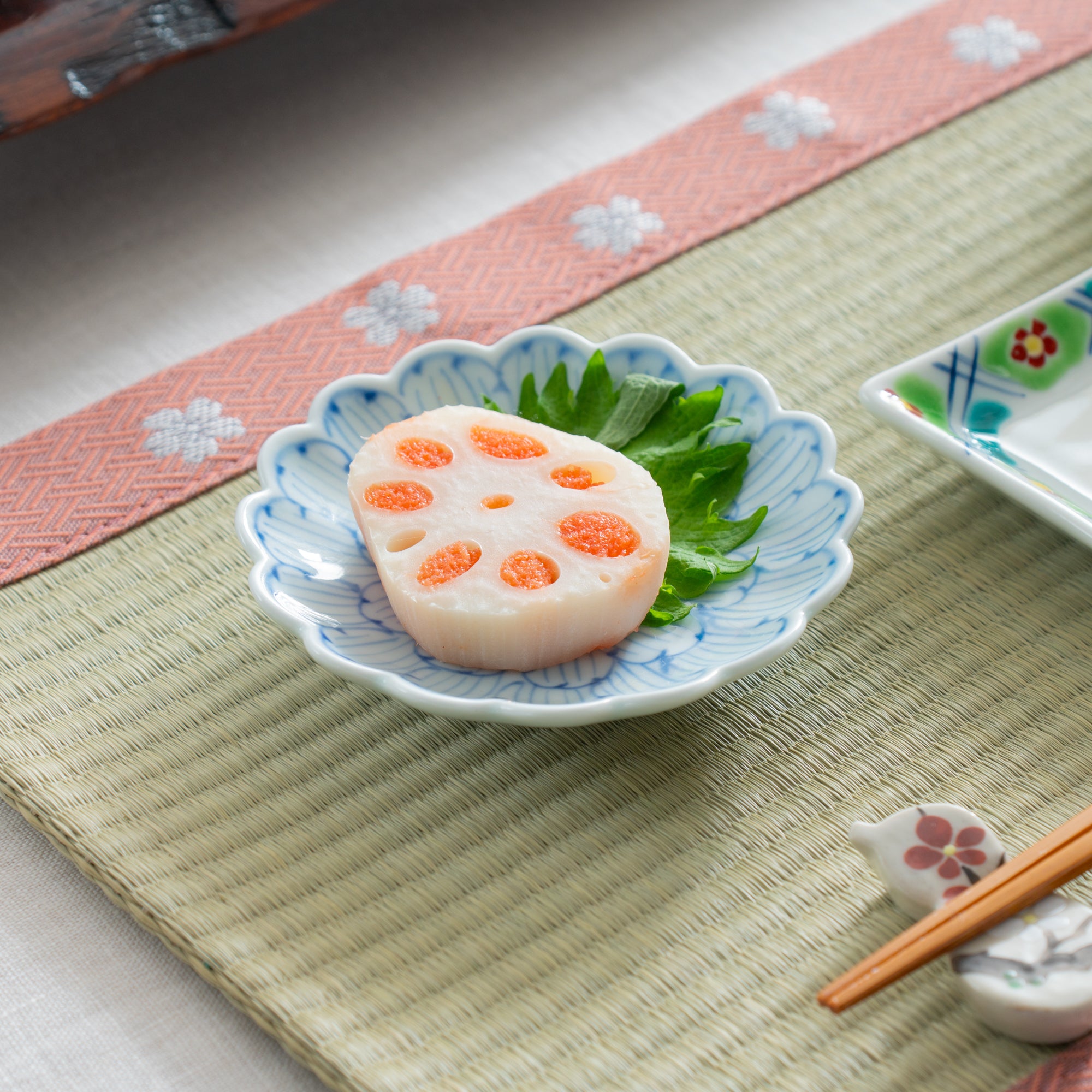 Blue Peony Chrysanthemum-Shaped Sauce Plate