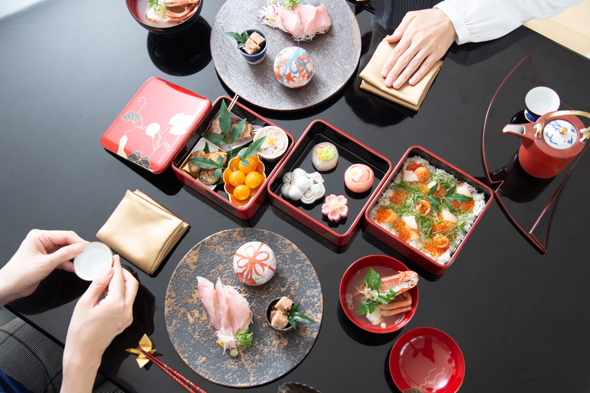 Japanese Spring Tableware Camellia Motif Tableware | MUSUBI KILN | Handmade Japanese Tableware ...