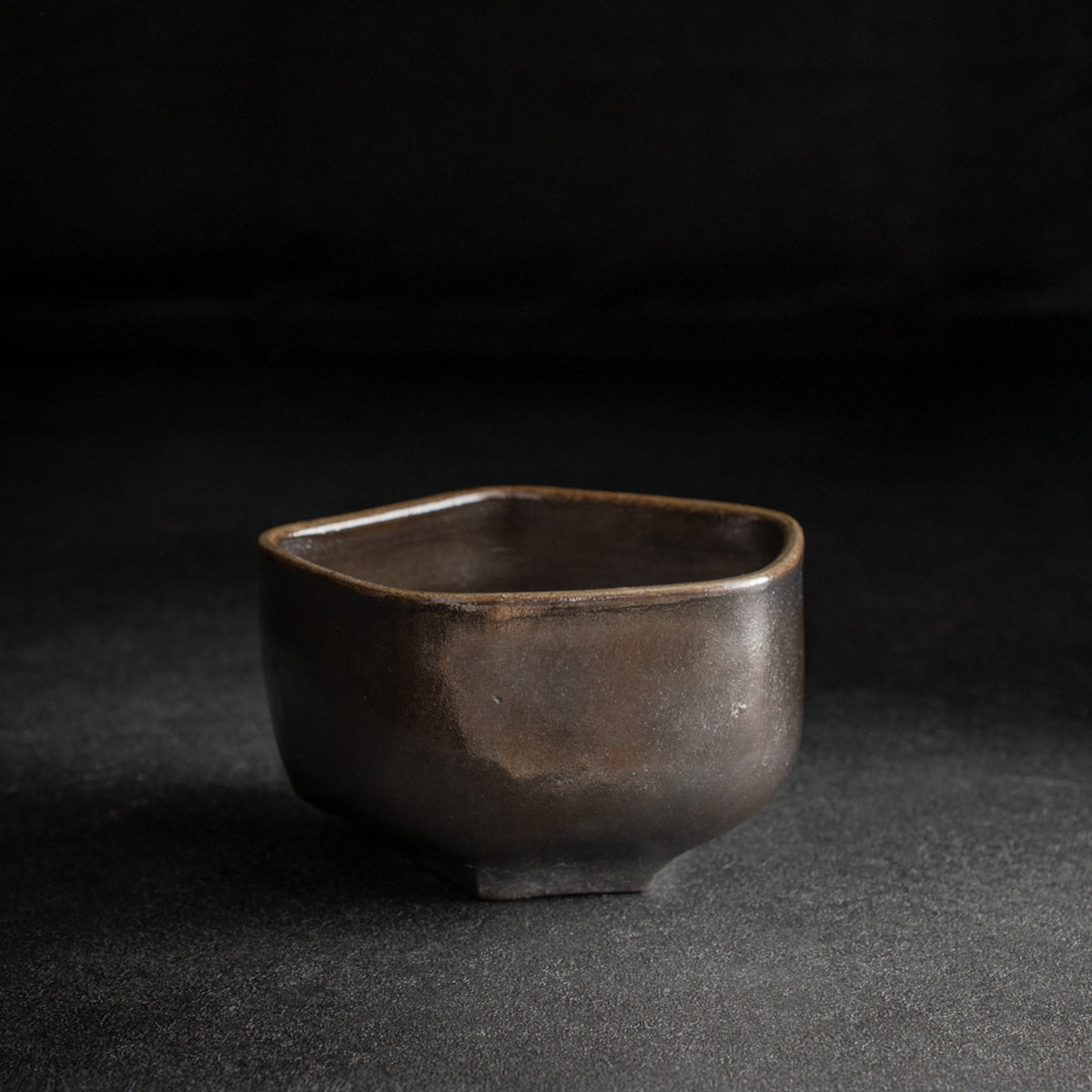 Bol à matcha pentagonal Hikidashi-Guro