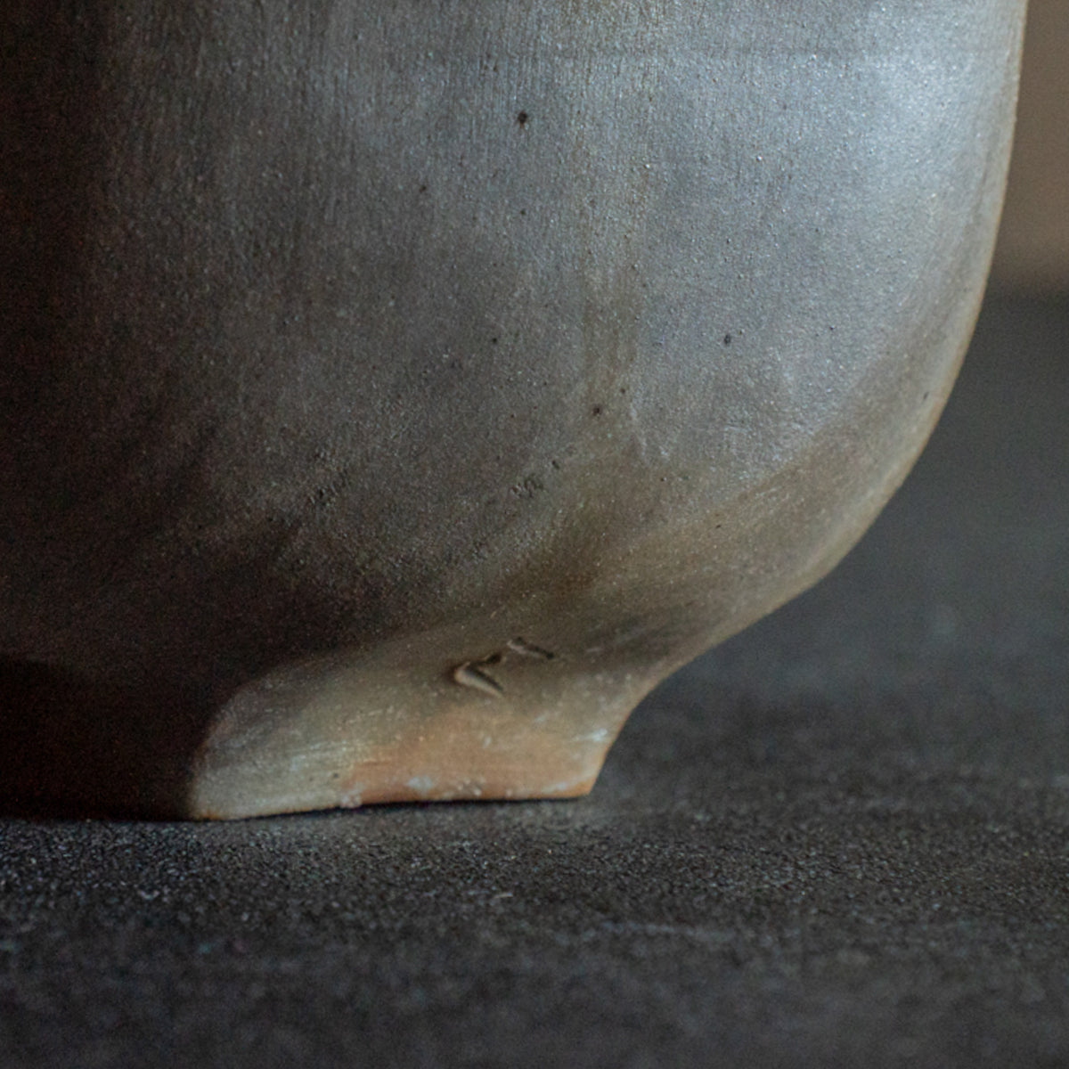 Ao-Bizen Five-Sided Matcha Bowl