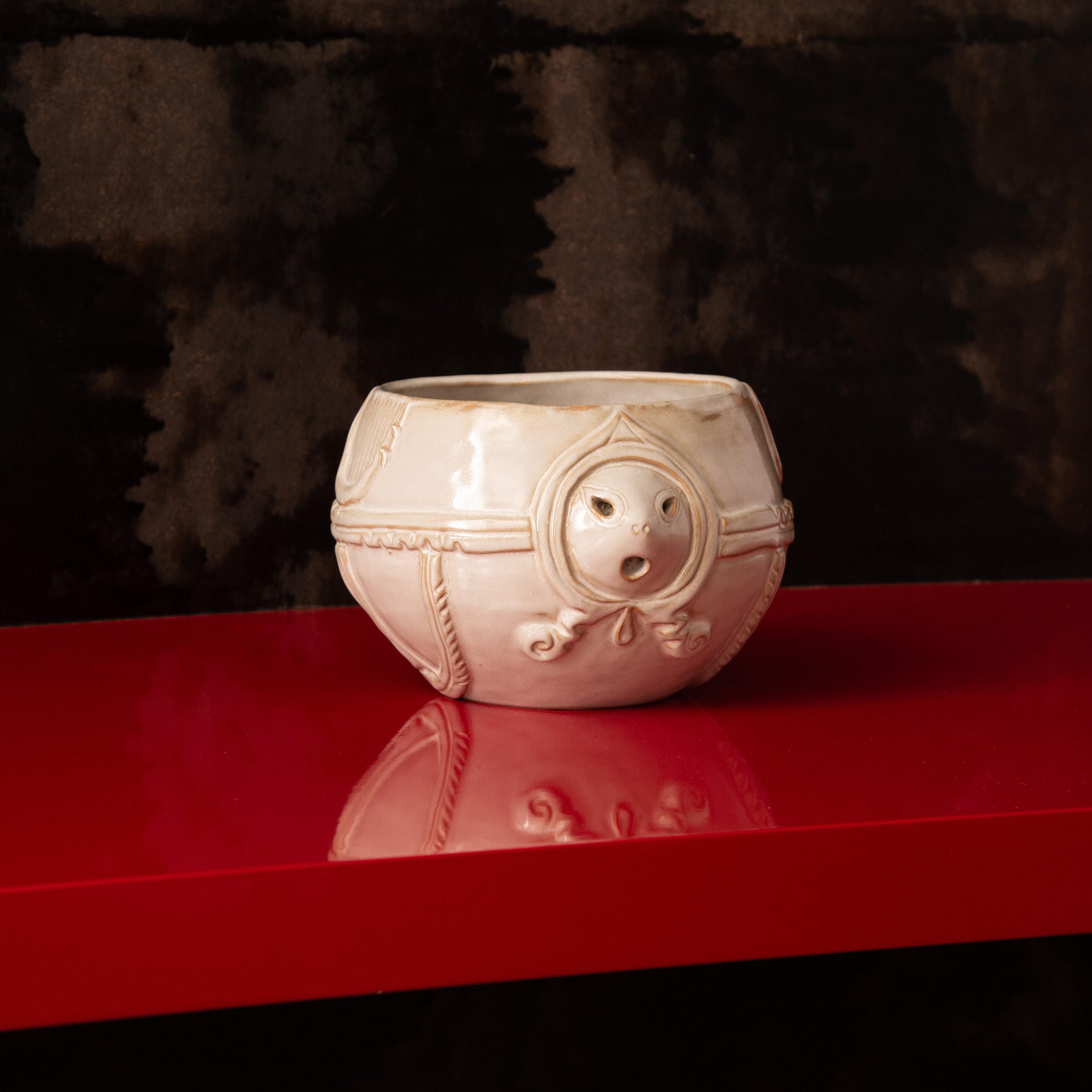 Taido White Jomon Cachepot