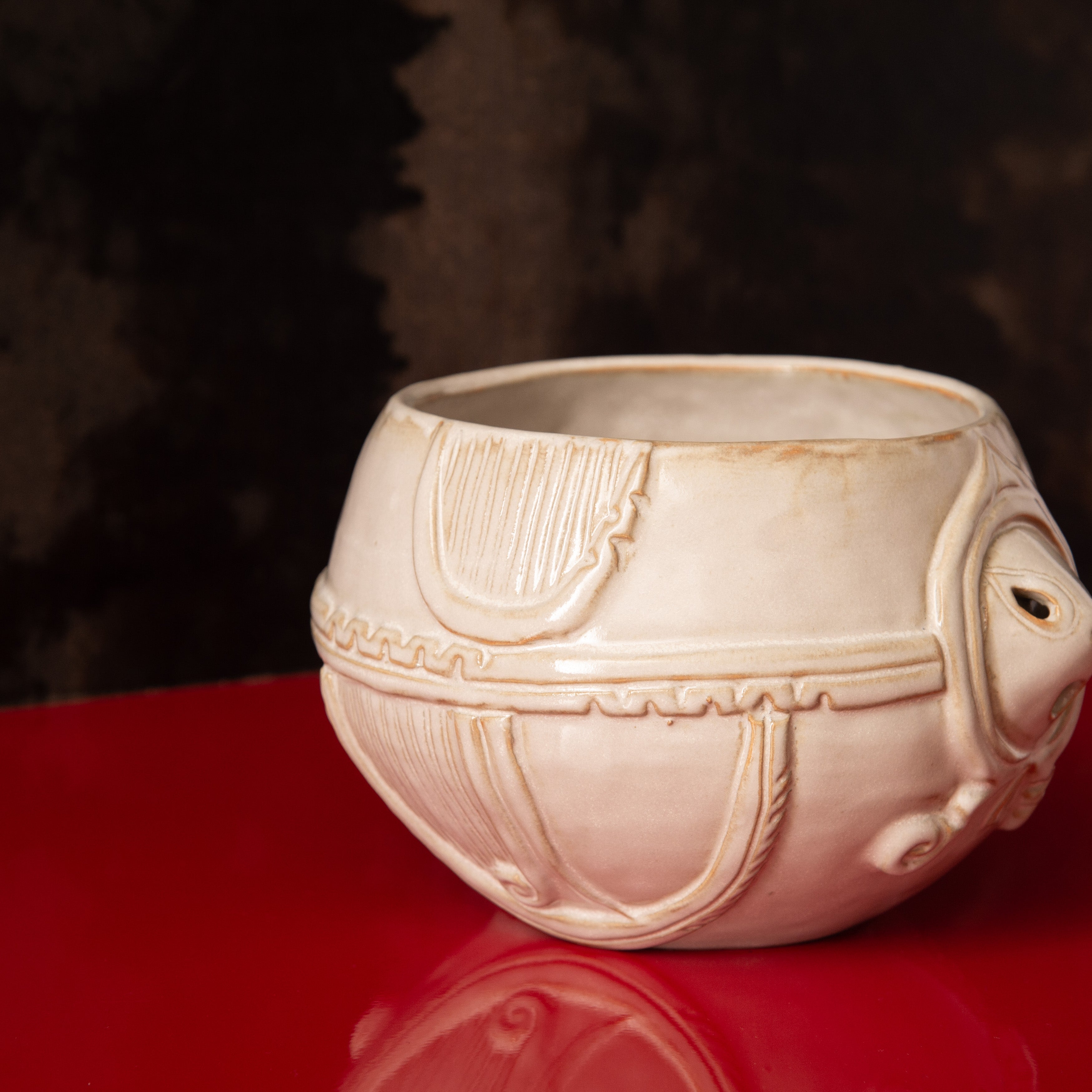 Taido White Jomon Cachepot