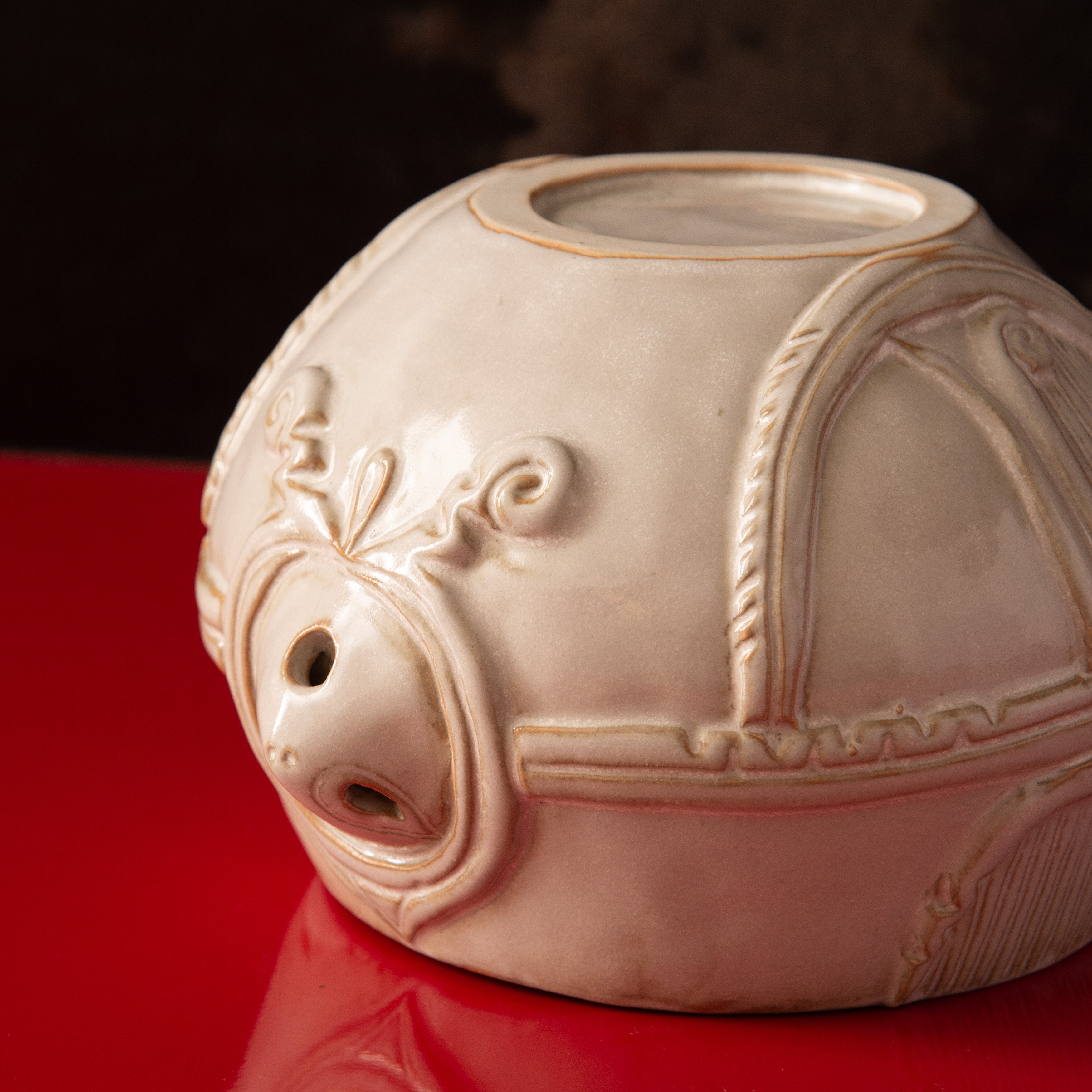 Taido White Jomon Cachepot