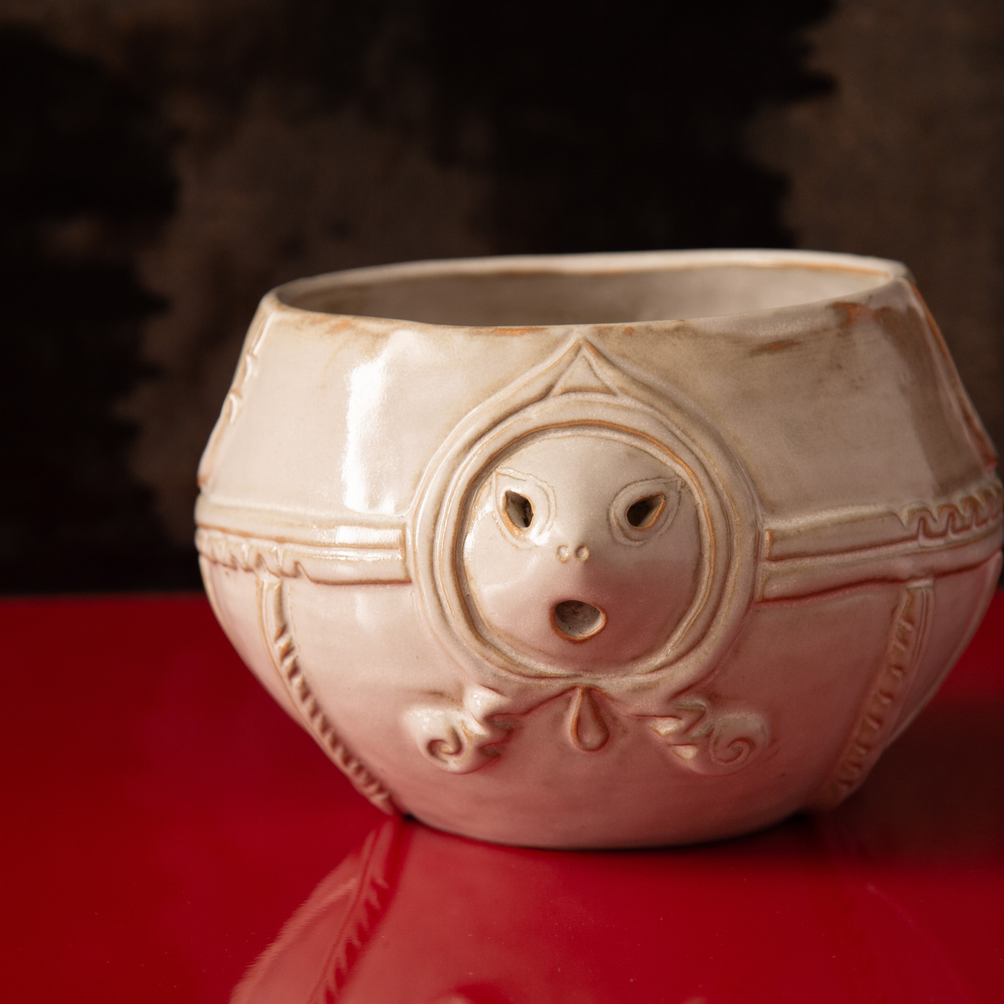 Taido White Jomon Cachepot