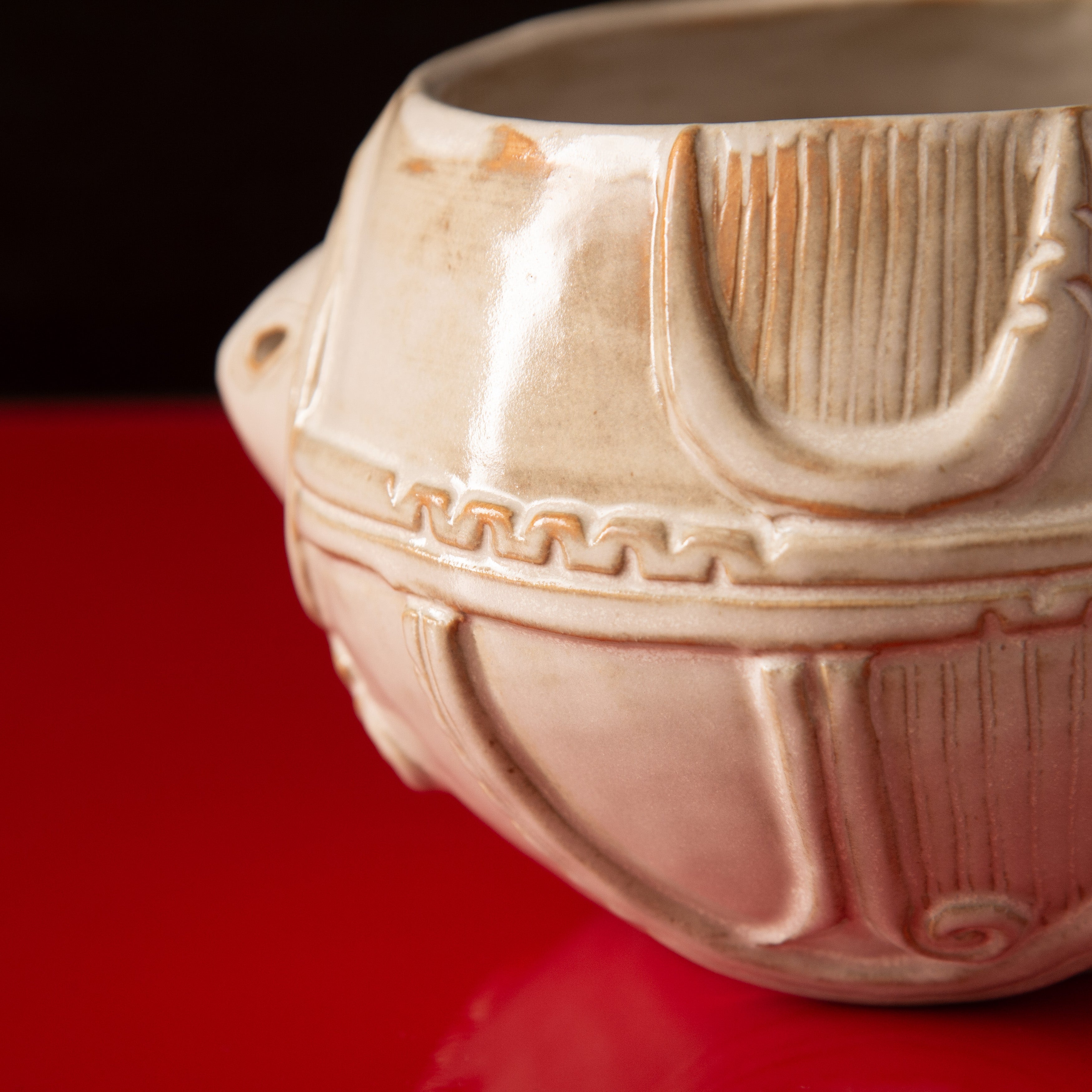 Taido White Jomon Cachepot