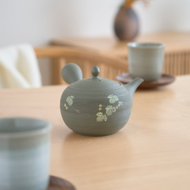 Syunju Green Ivy Tokoname Japanese Teapot 16.9oz(500ml)-Sasame and Ceramesh