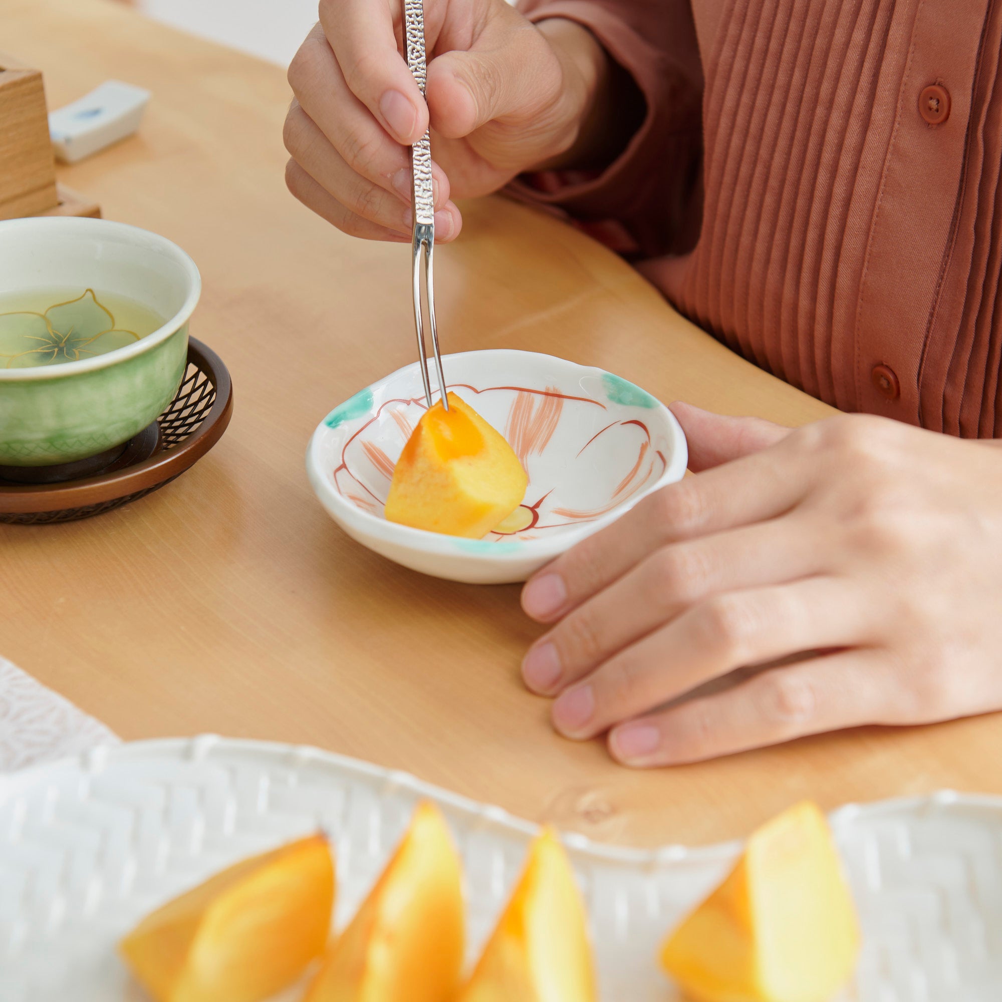 Camellia Sauce Plate Set