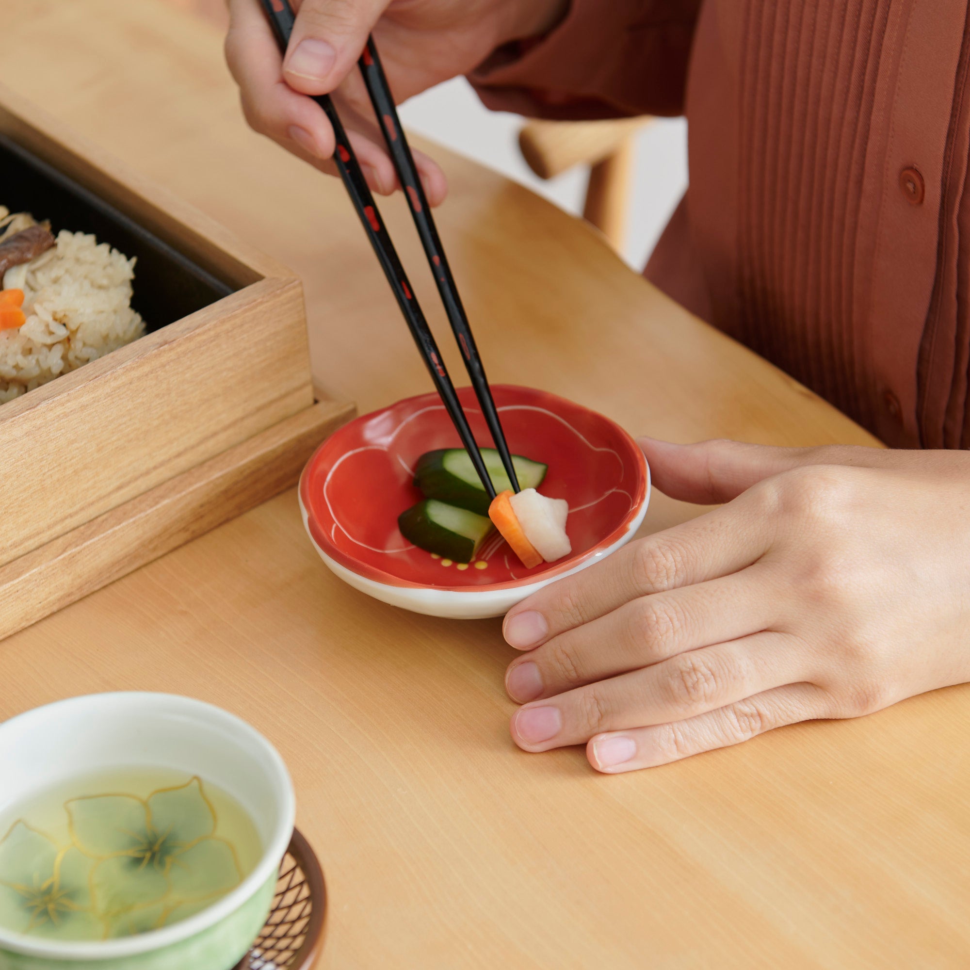 Camellia Sauce Plate Set