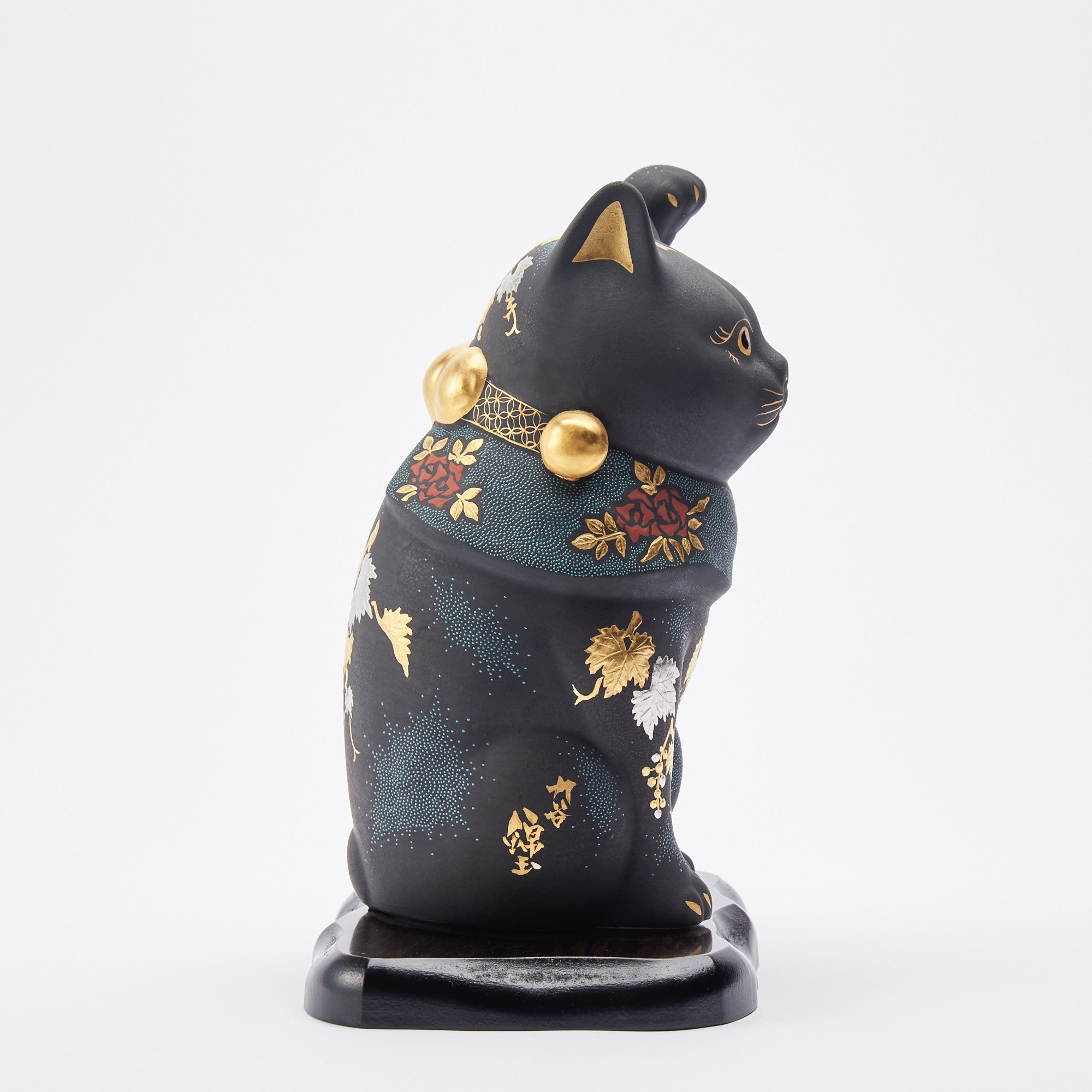 Black Morikin Aochibu Rose and Grape Pattern Lucky Cat