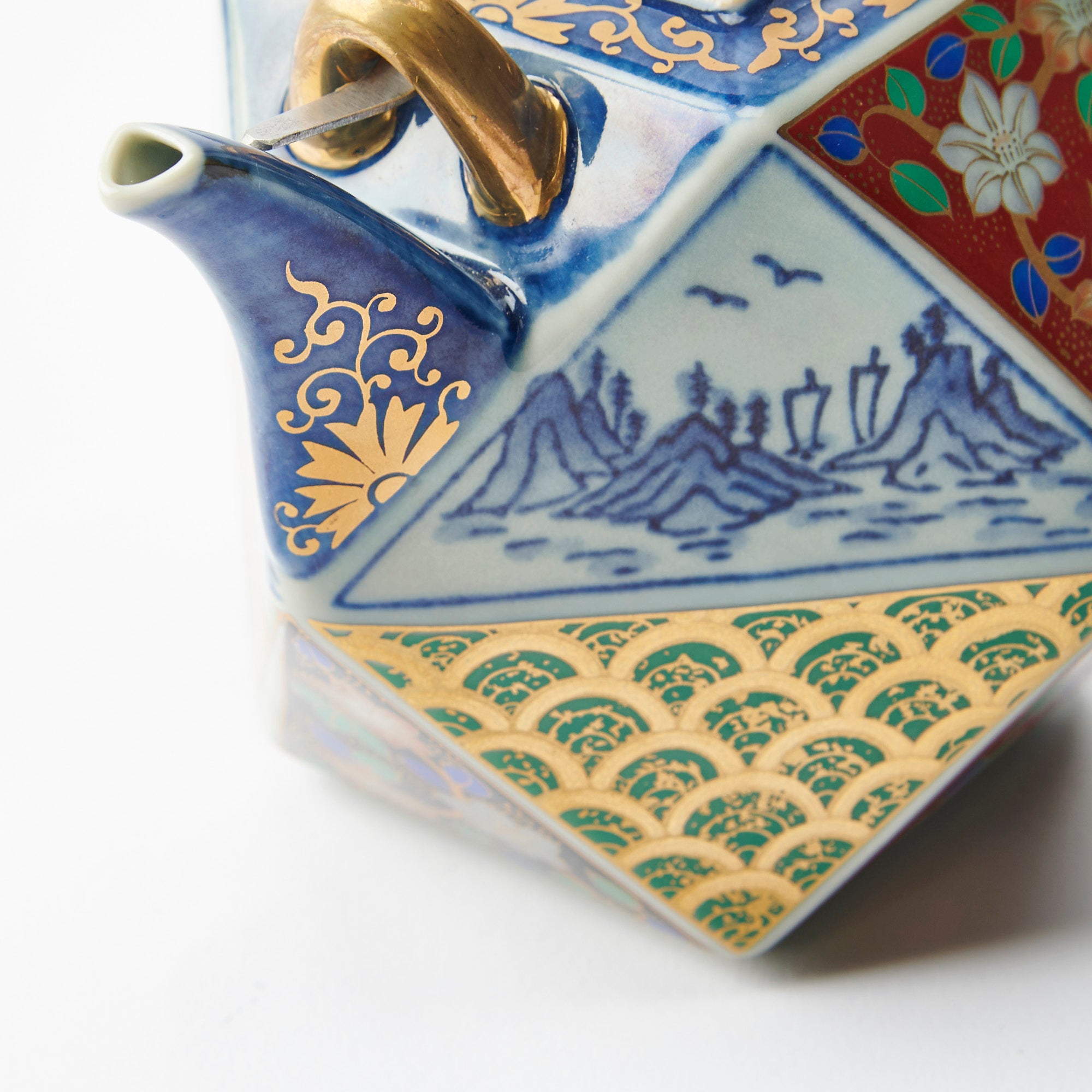 Antiguo juego de sake Imari Kinrande