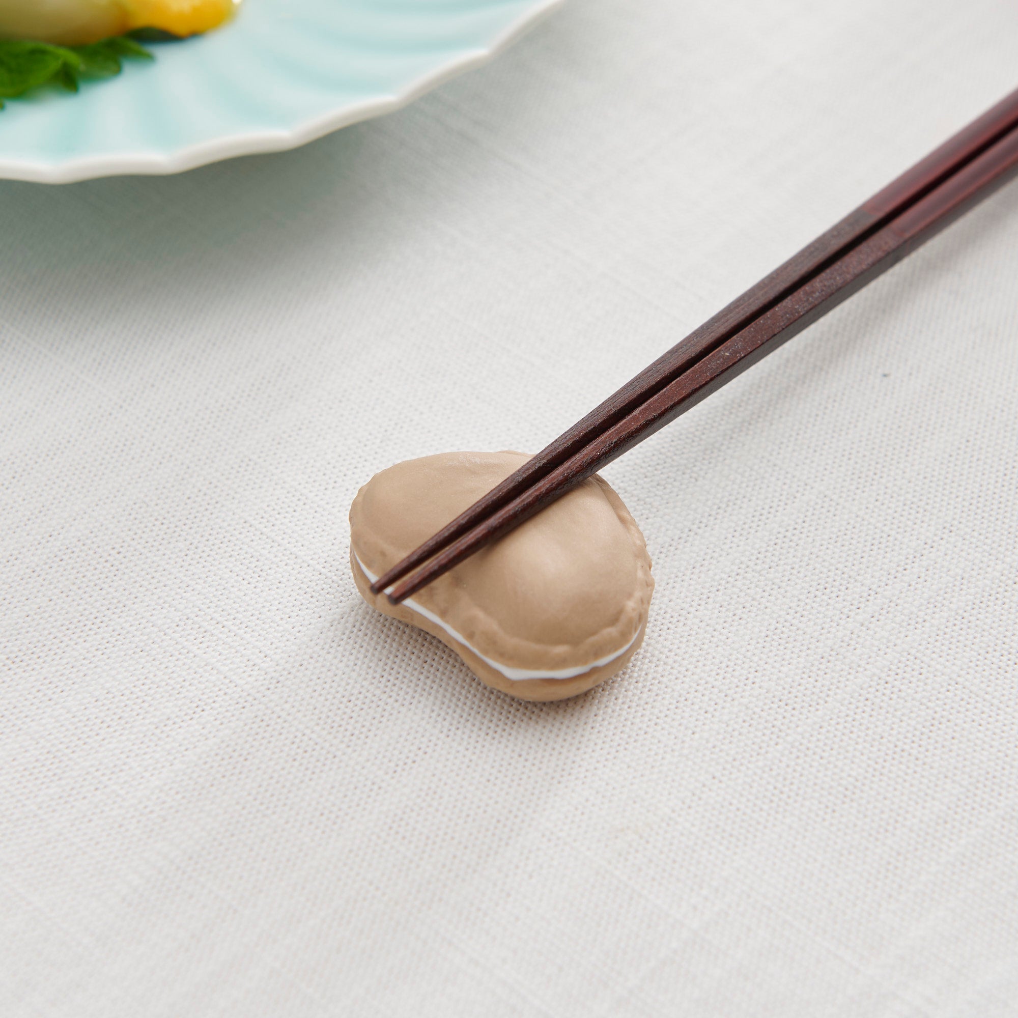 Heart-Shaped Macaron Chopstick Rest